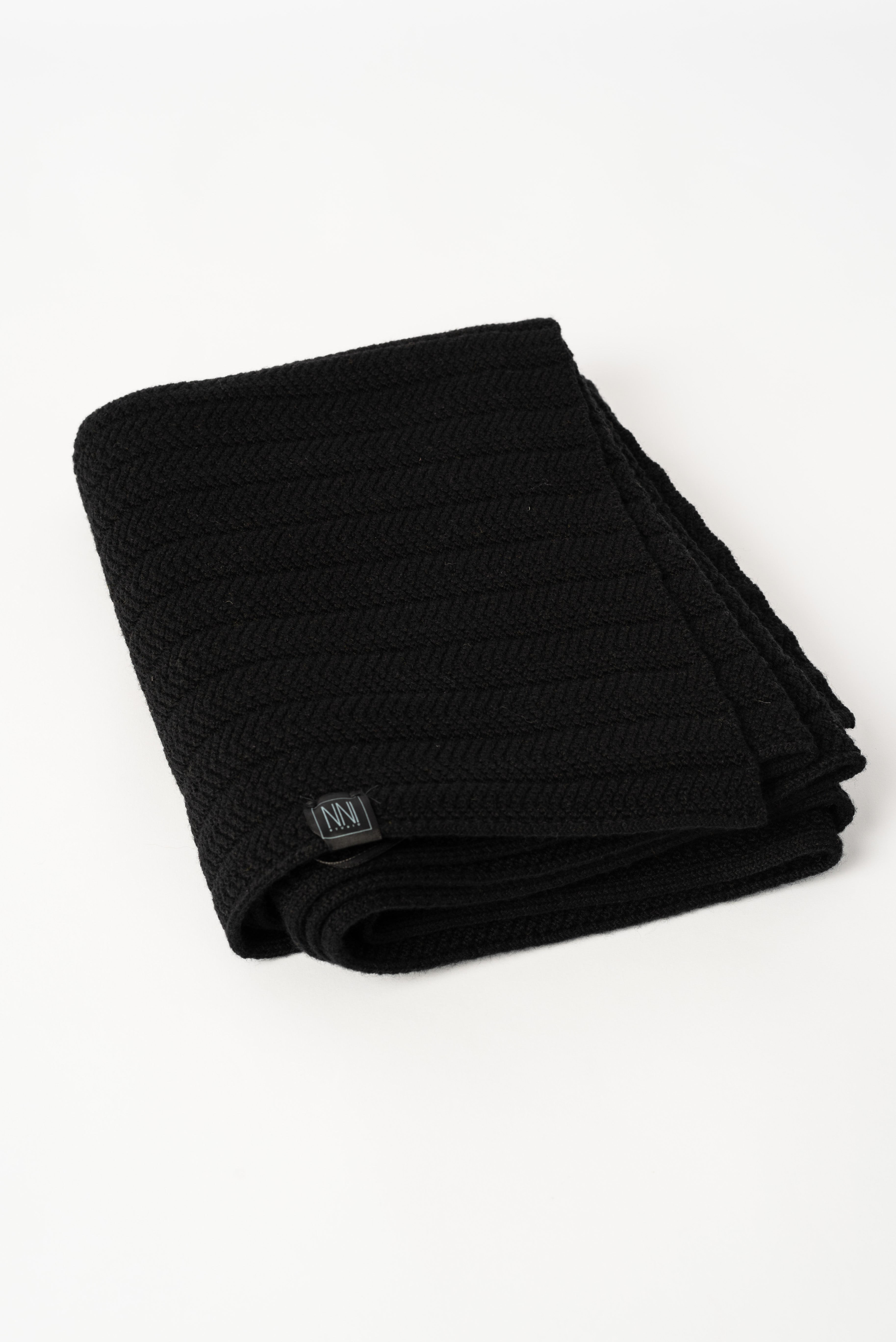 NNIstudio - CHUNKY Maxischal Unisex - Schwarz -