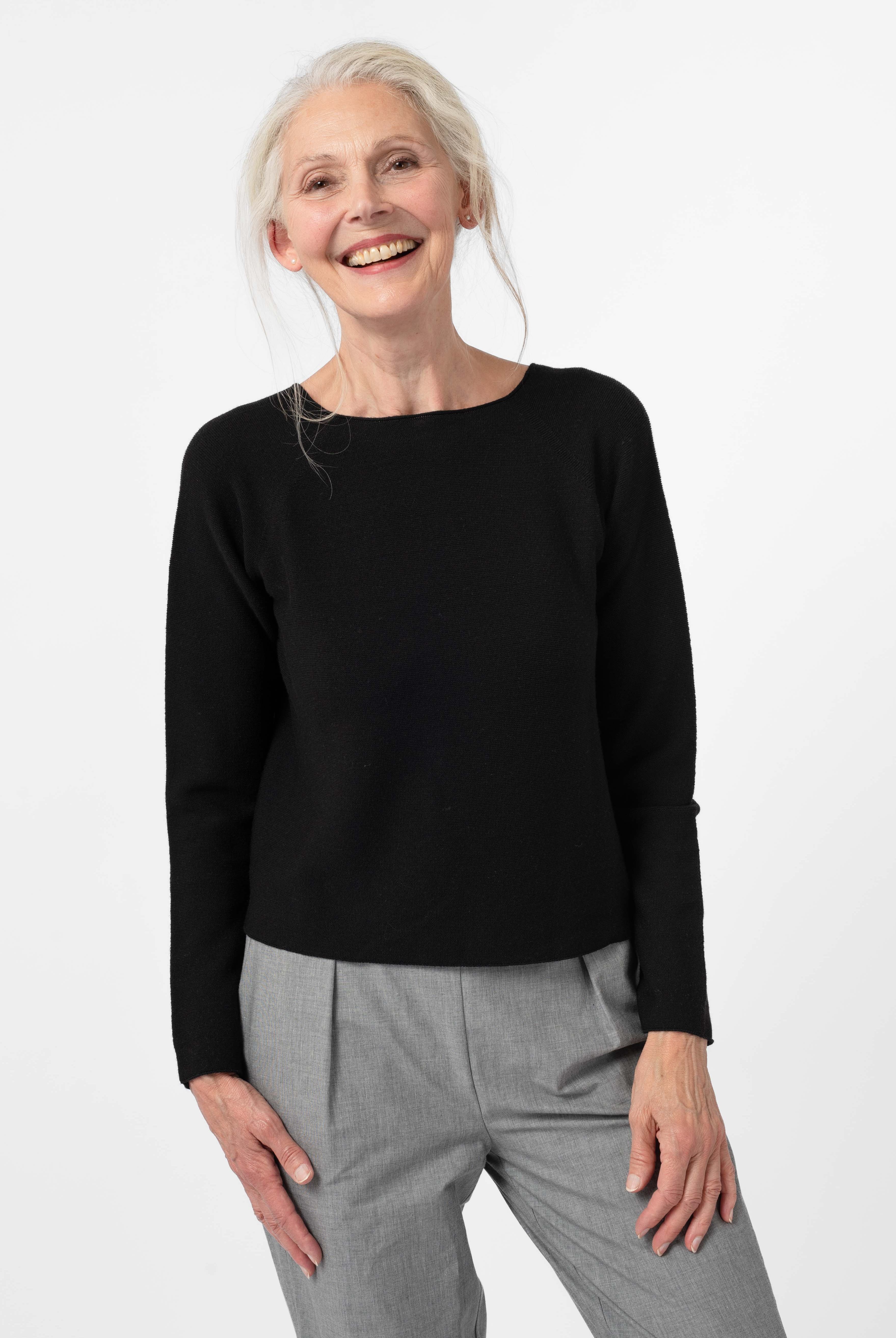 NNIstudio - COZY Pullover - Schwarz - XS -