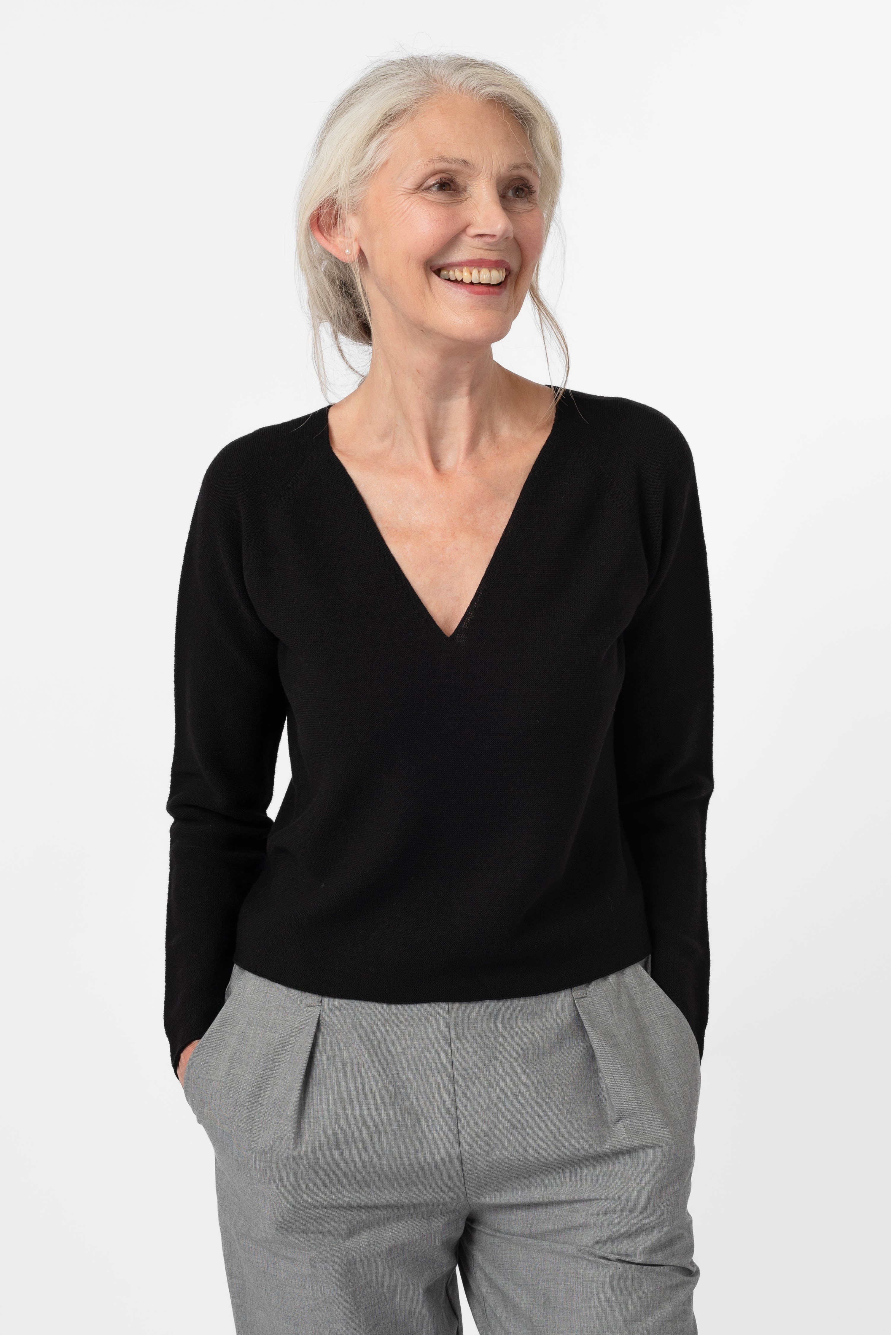 NNIstudio - COZY Pullover - Schwarz - XS -