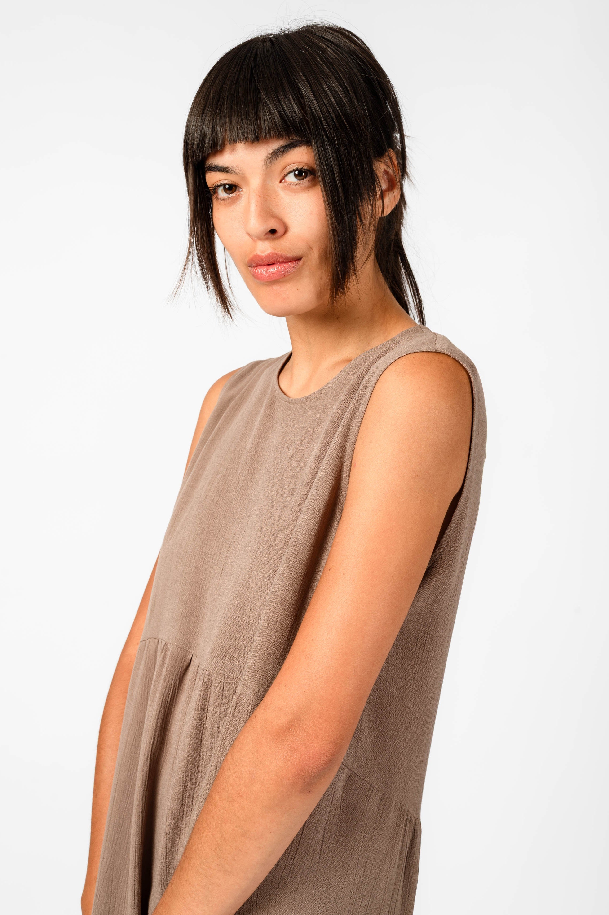 NNIstudio - EAS 1.0 Kleid Crushed - Stucco Beige - XS -