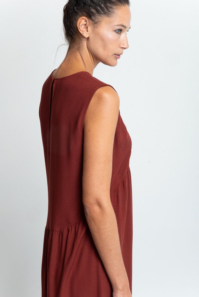 NNIstudio - EAS 1.0 Kleid - Bordeaux - XS/S -