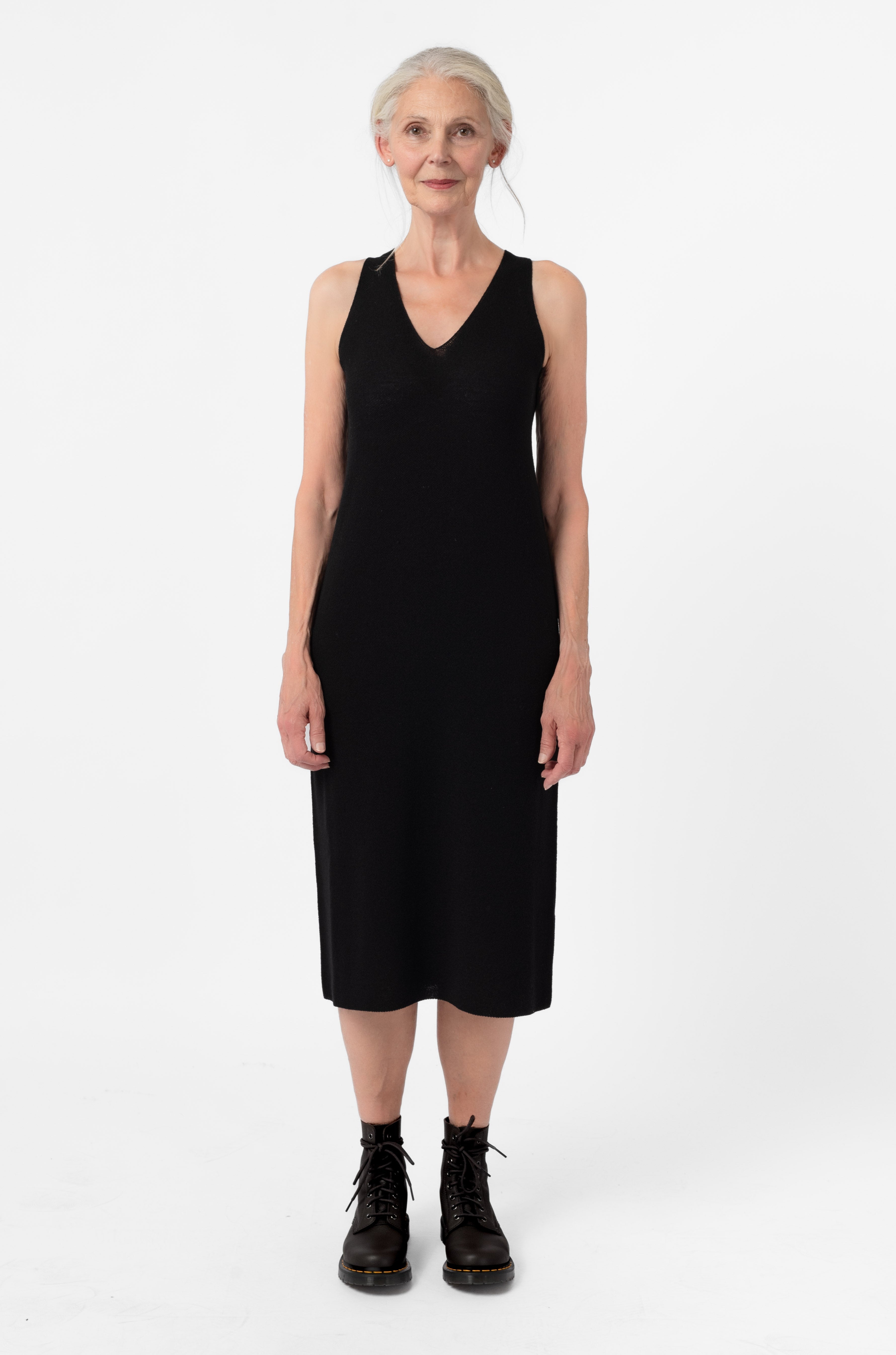 NNIstudio - FLOW Kleid - Phantom Black - XS -