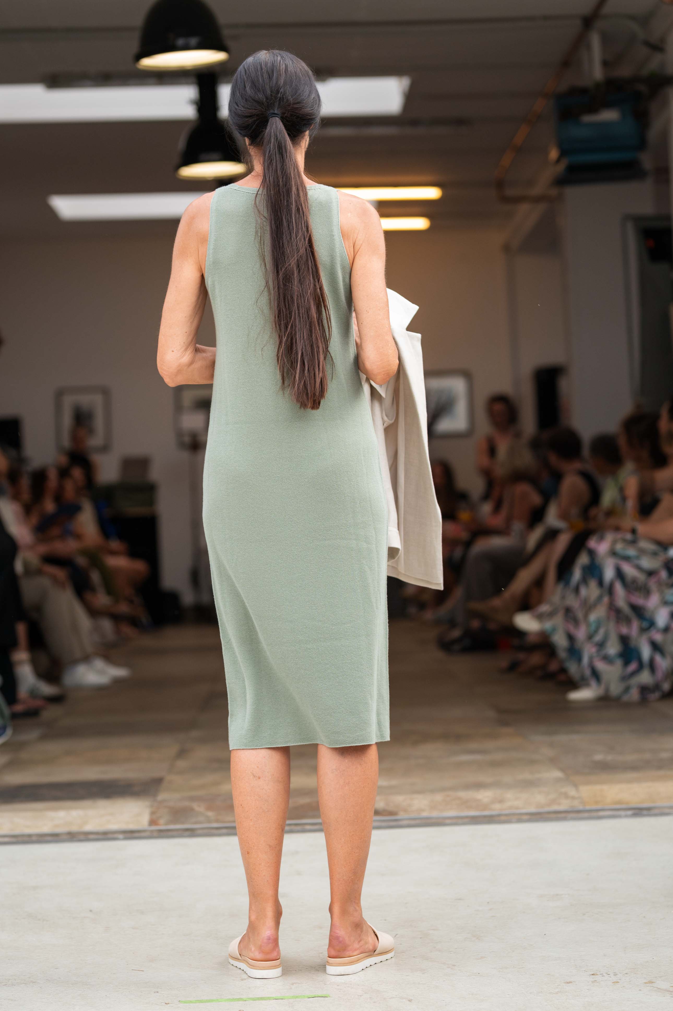 NNIstudio - FLOW Strick-Kleid - Tea Green - XS -