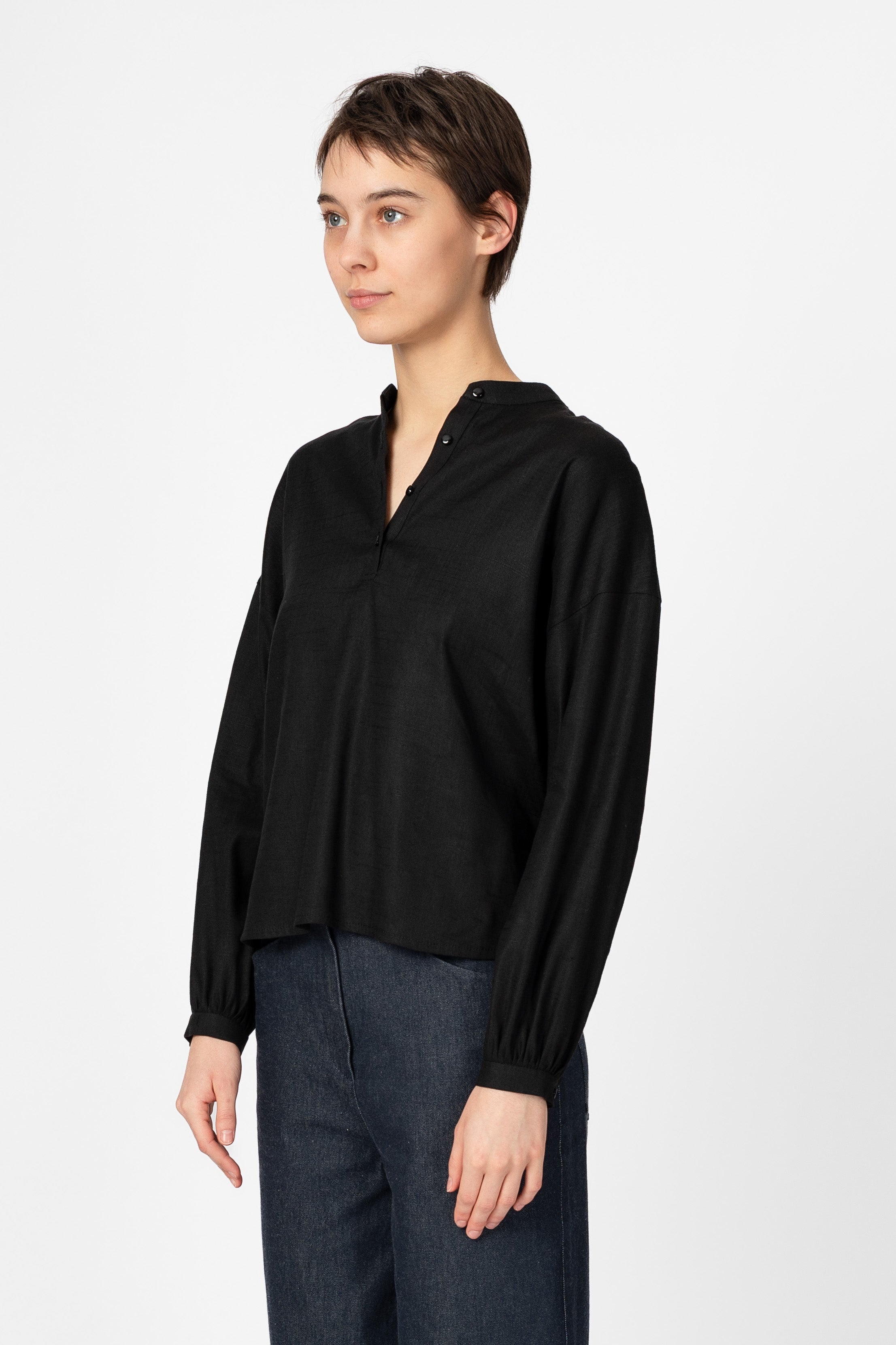 NNIstudio - LAB I SLEEK Bluse Leinen - Phantom Black - XS/S -