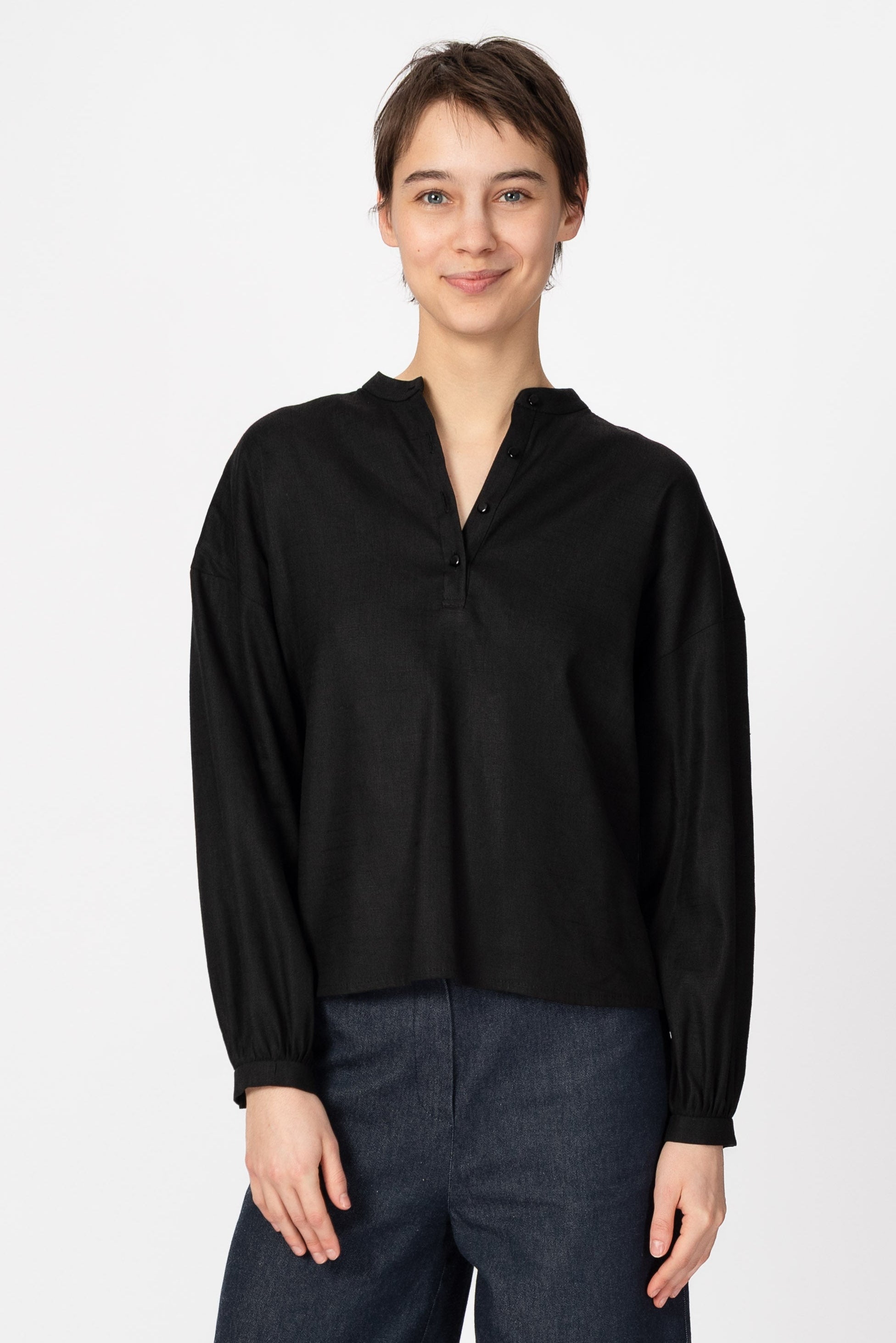 NNIstudio - LAB I SLEEK Bluse Leinen - Phantom Black - XS/S -