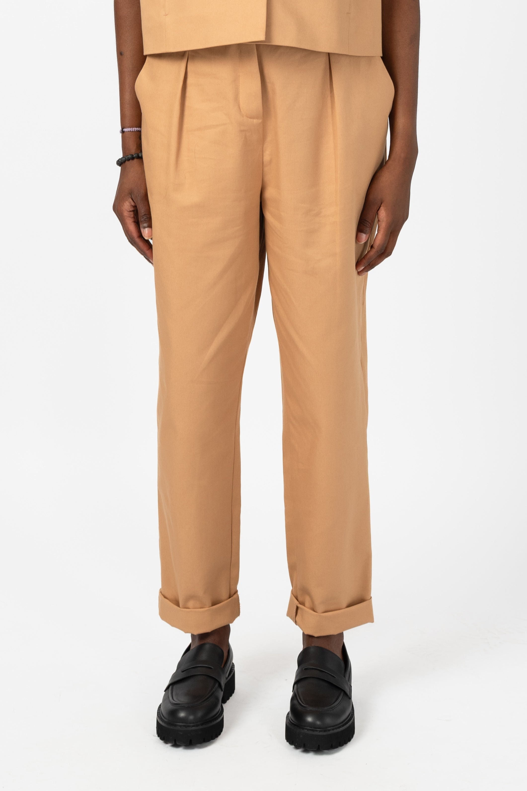 NNIstudio - LAB | OFFICE 2.0 Hose Cotton High - Camel - S -