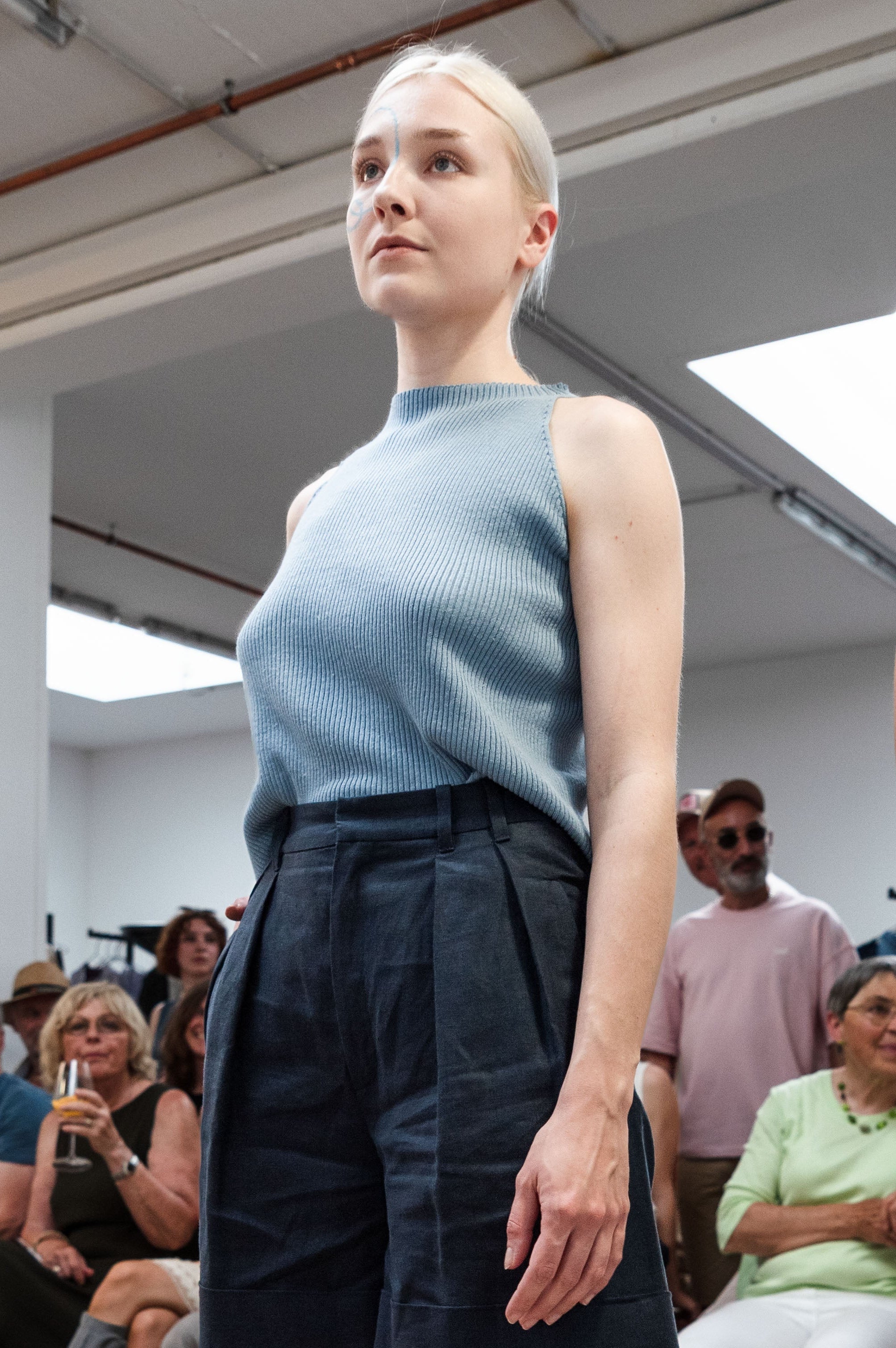 NNIstudio - NECKLINE Strick-Top Linen - Faded Denim - XS -
