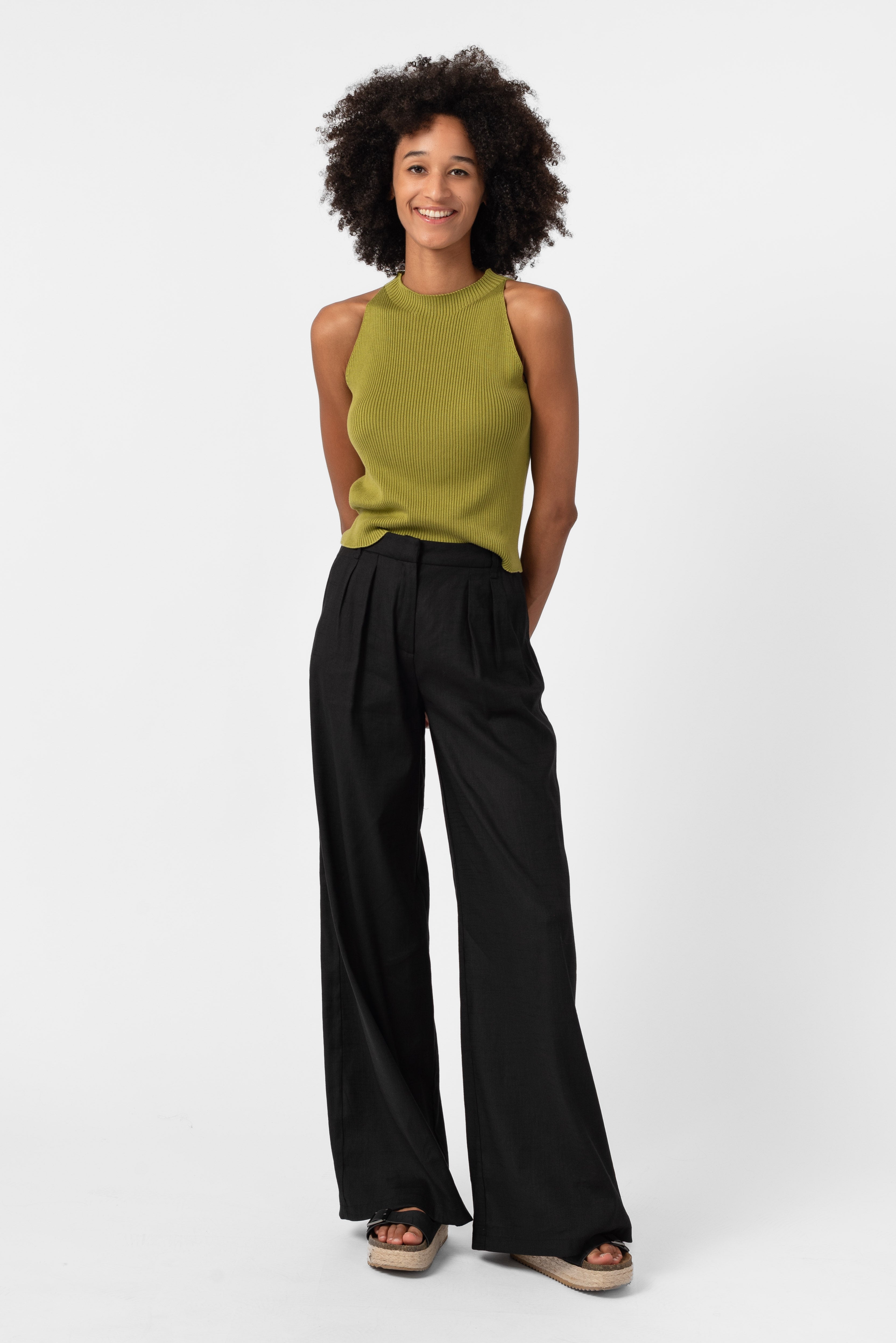 NNIstudio - NECKLINE Top - Frappé Cream - XS -