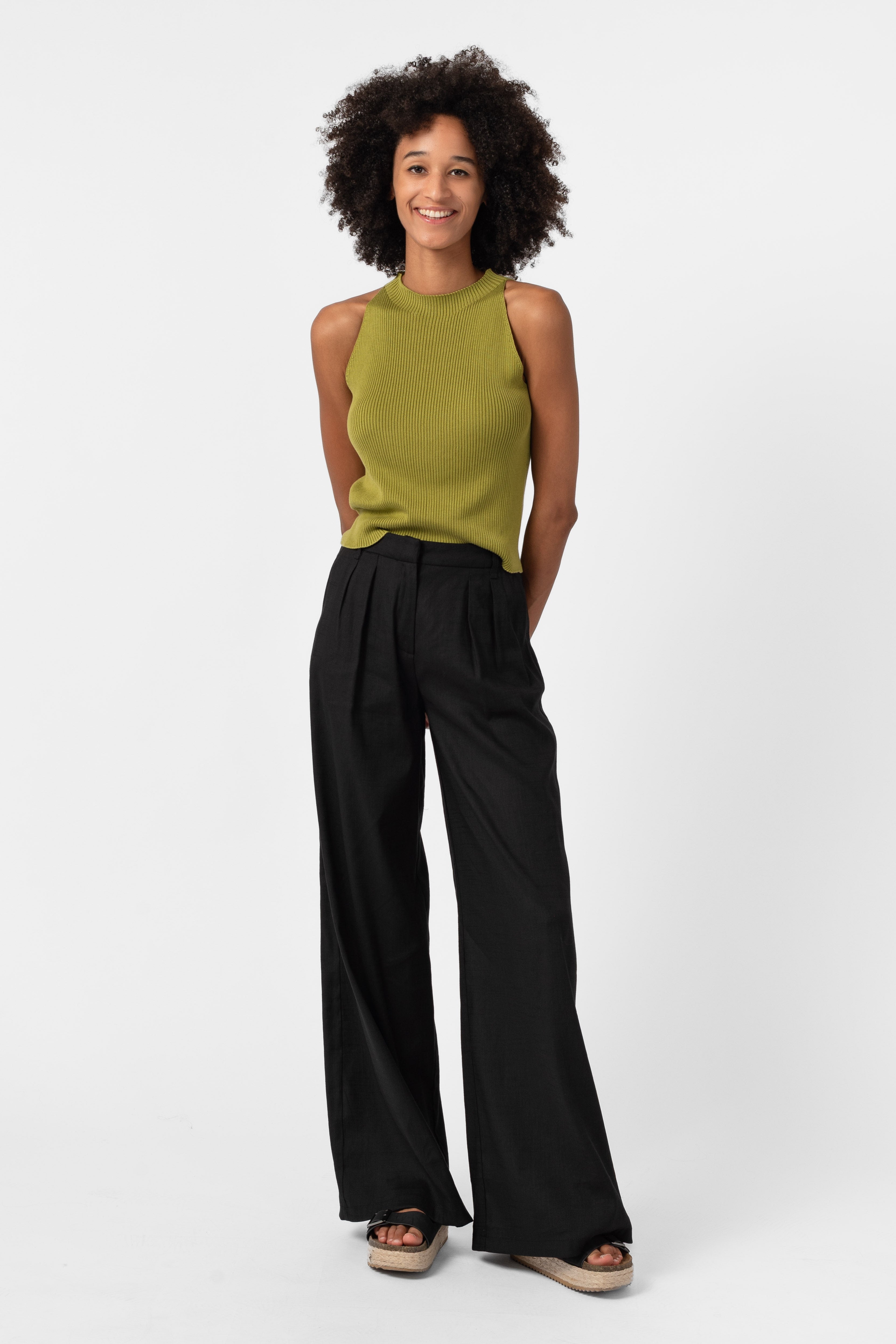 NNIstudio - NECKLINE Top - Frappé Cream - XS -