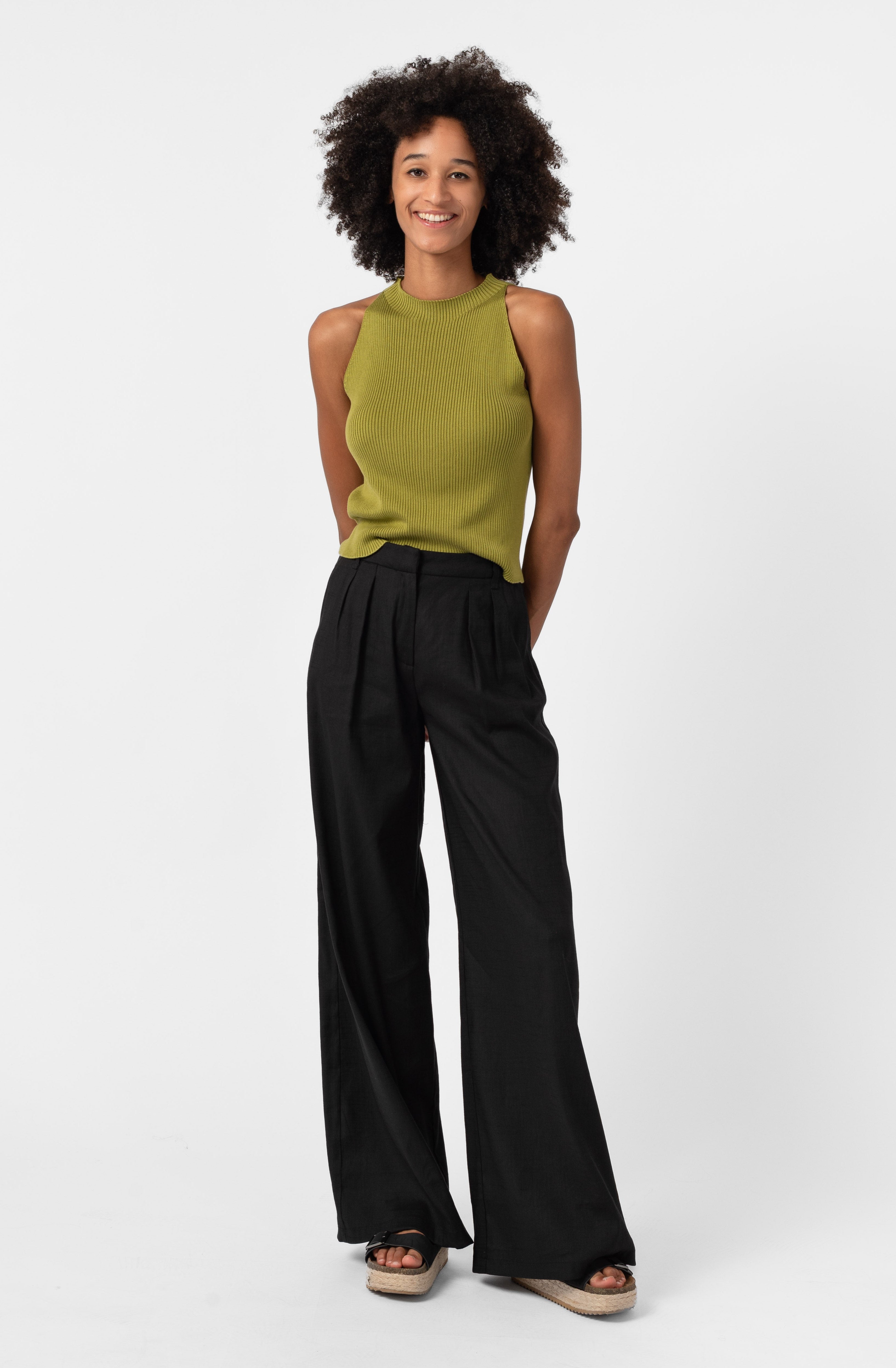 NNIstudio - NECKLINE Top - Frappé Cream - XS -