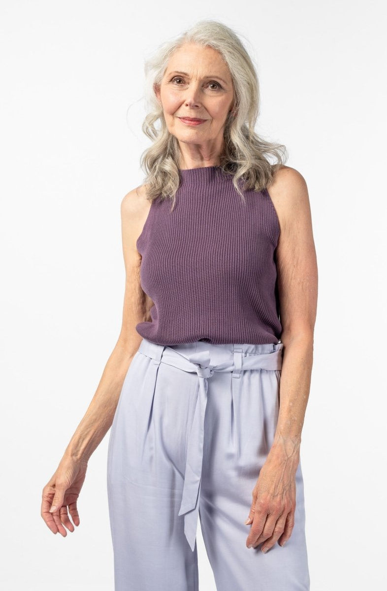 NNIstudio - NECKLINE Top - Lila - XS -