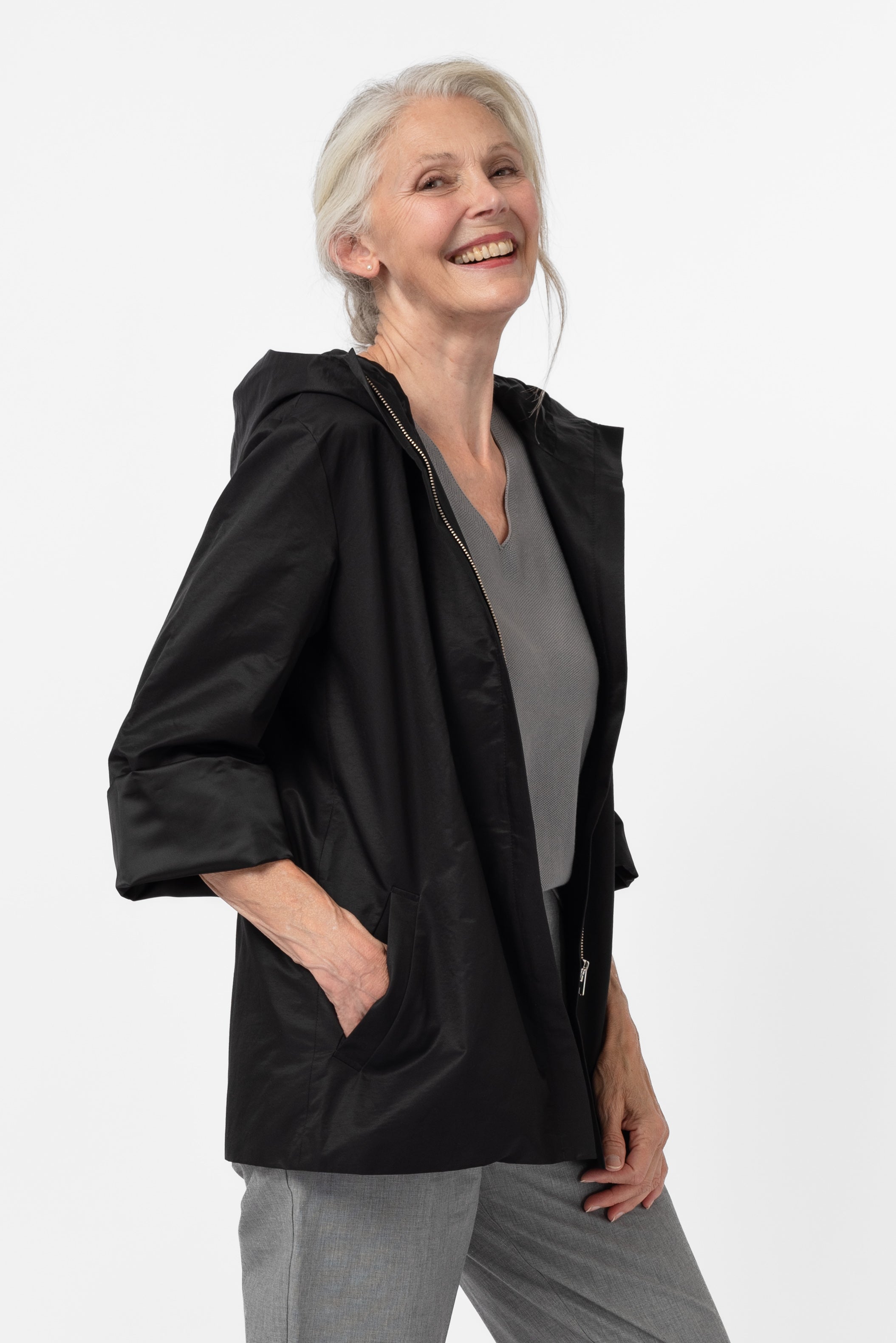 NNIstudio - RAINCOAT Female - Schwarz - XS/S -