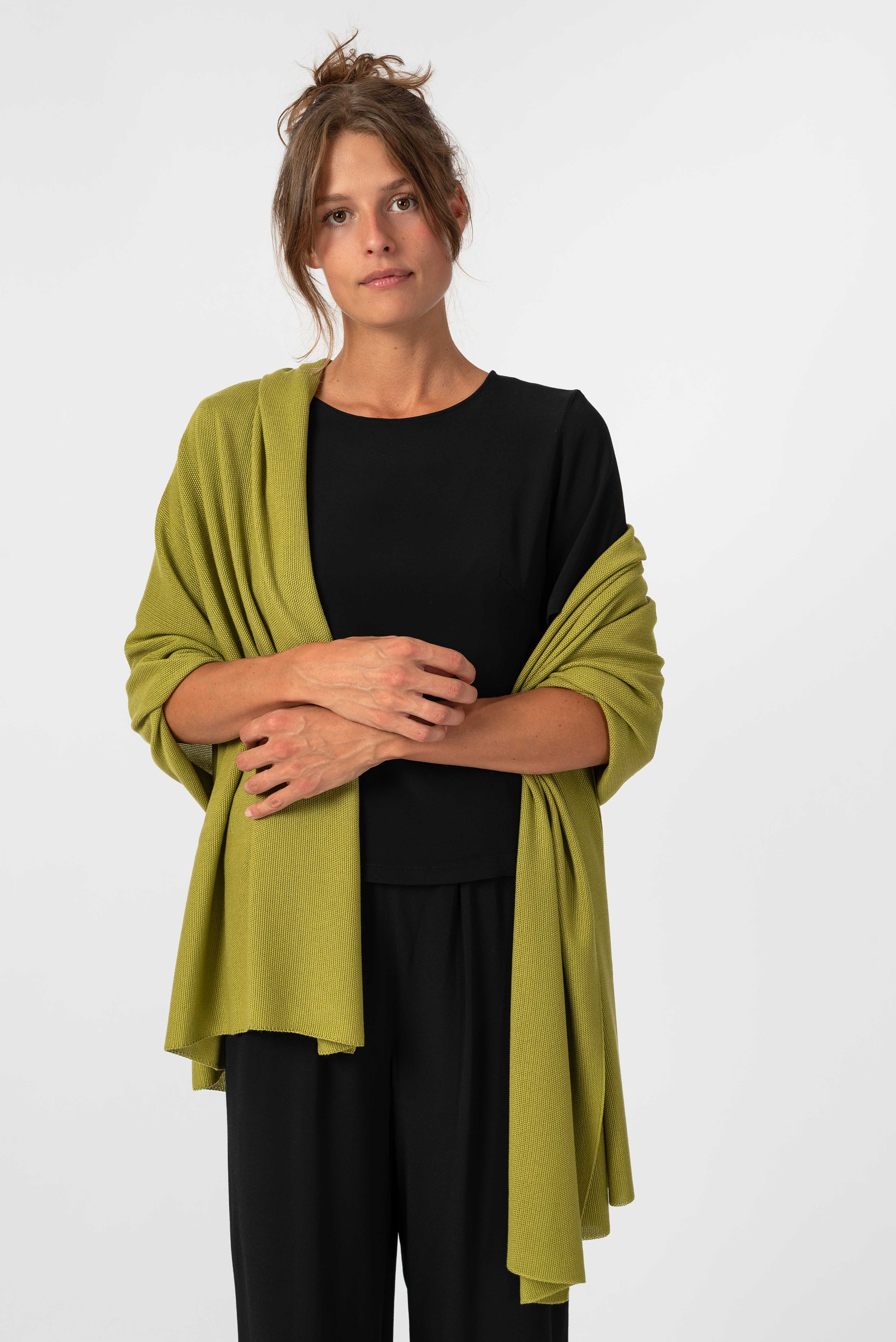 NNIstudio - RICE 2.0 Strick - Stola - Moss Green -
