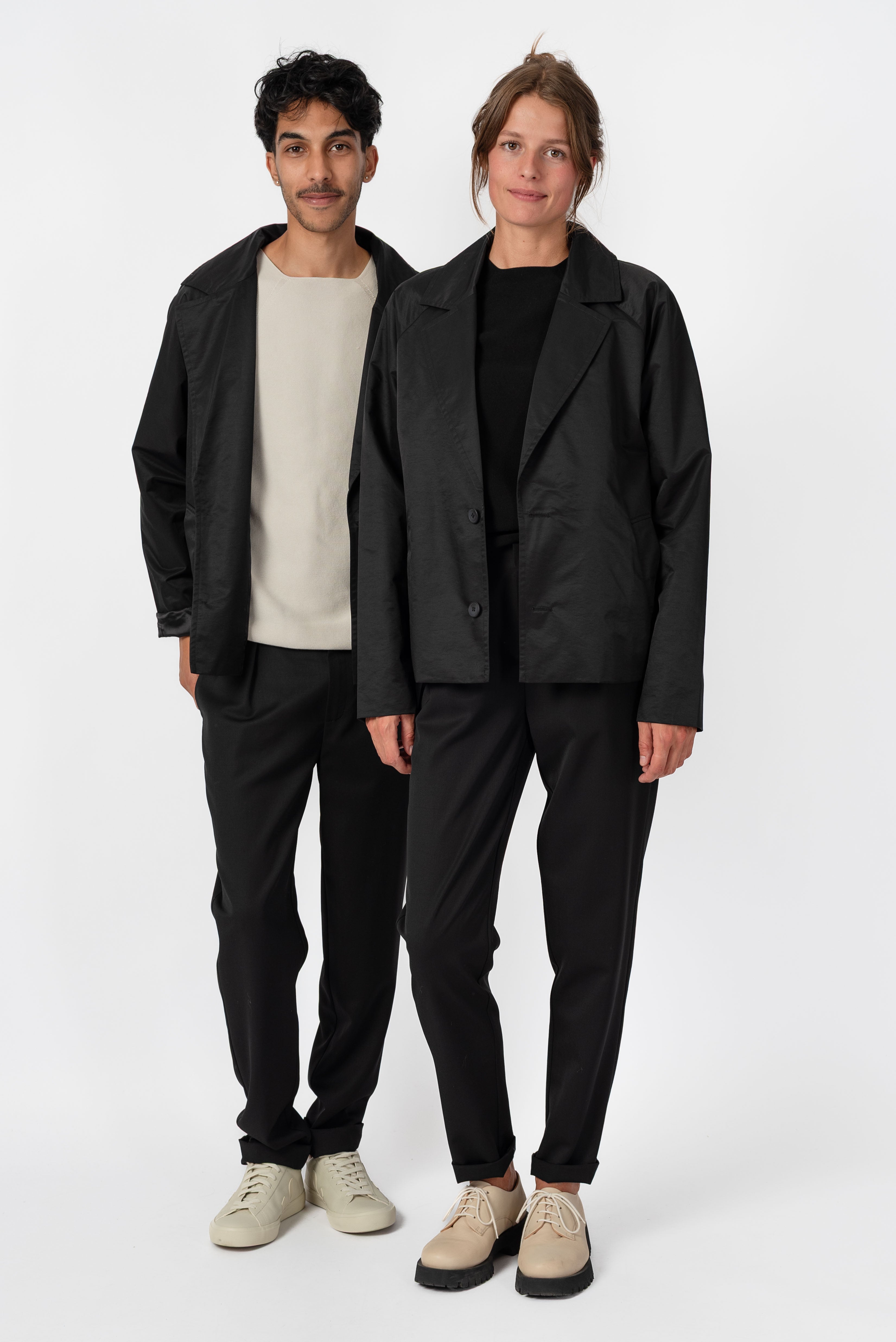 NNIstudio - SHORTCOAT Light - Phantom Black - S -
