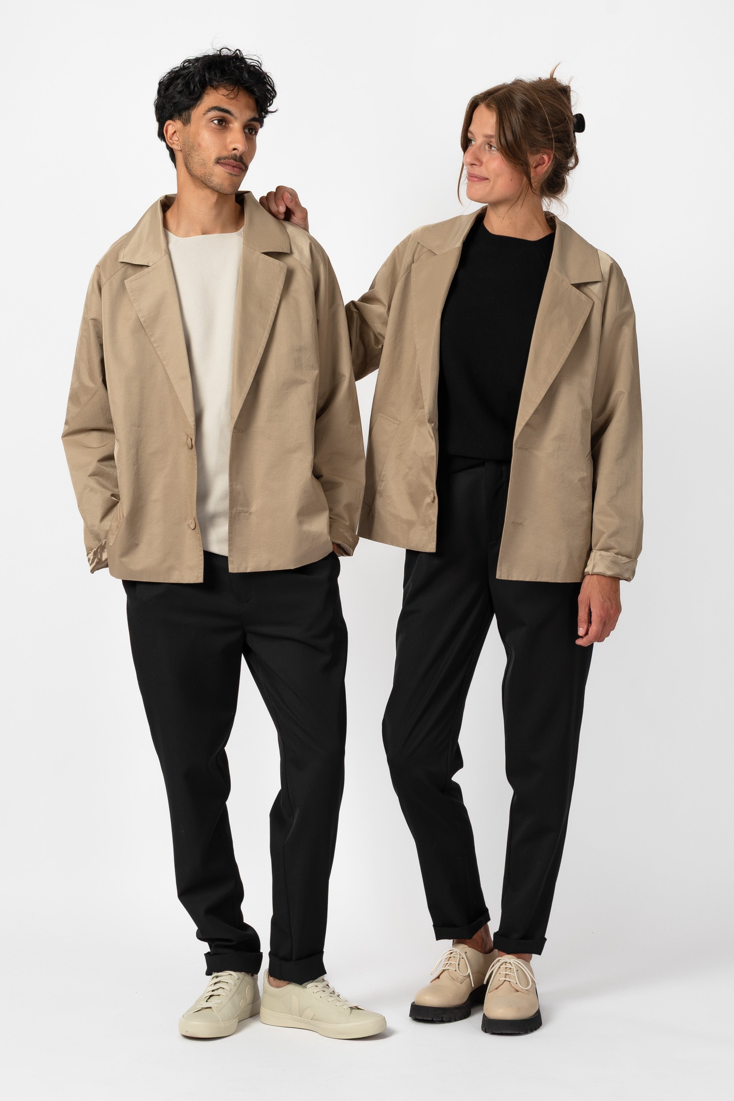 NNIstudio - SHORTCOAT Light - Plaza Taupe - S -