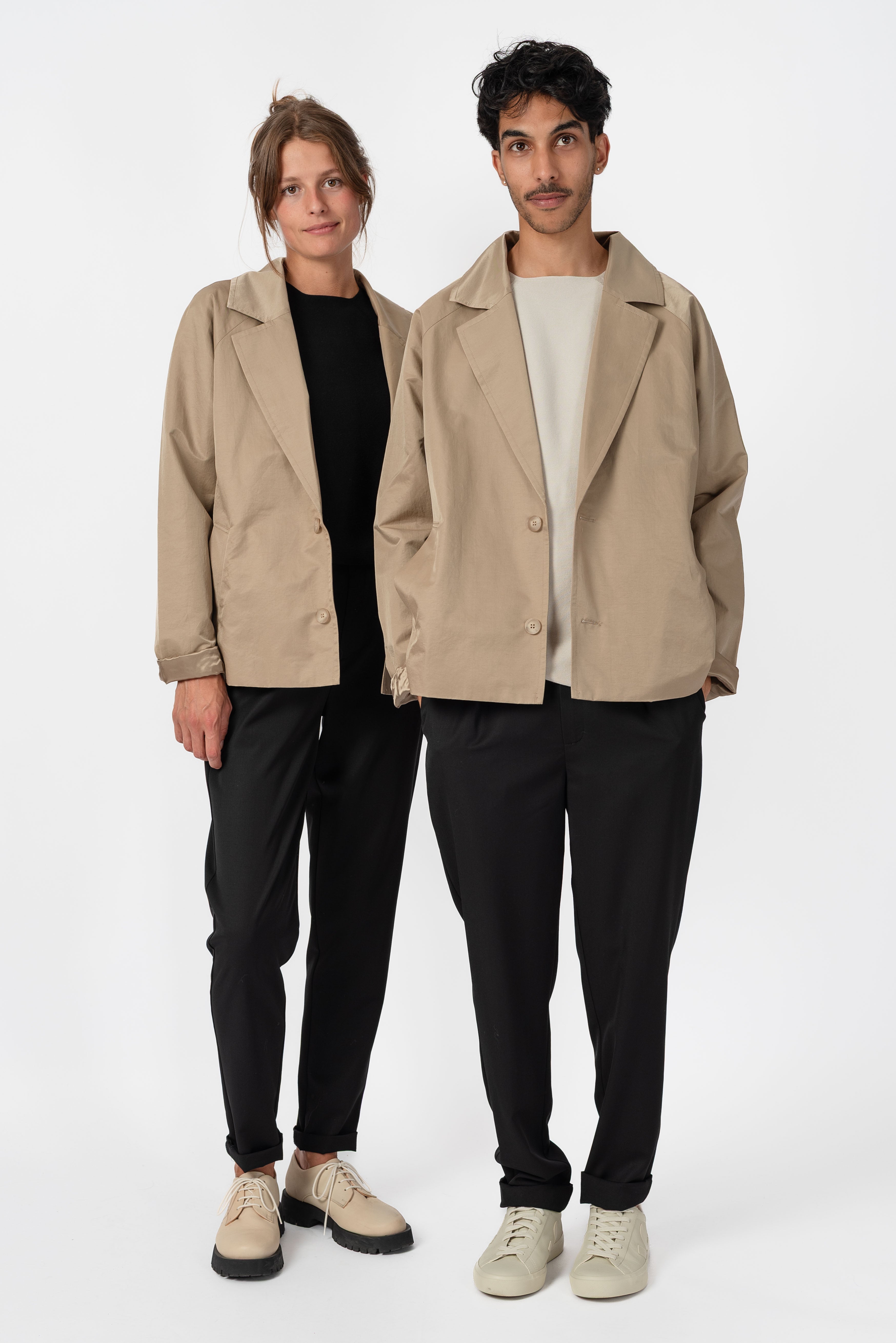 NNIstudio - SHORTCOAT Light - Plaza Taupe - S -