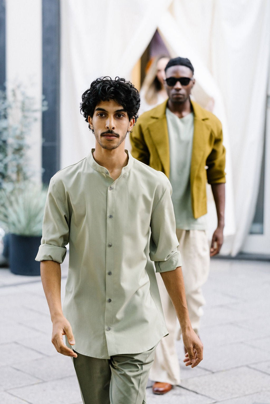 NNIstudio - SLEEK Hemd 2.0 Unisex Coolwool - Ombre Blue - XS/S -