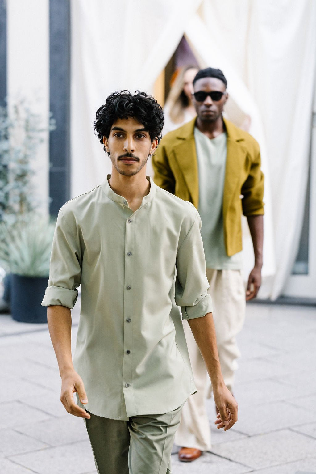 NNIstudio - SLEEK Hemd 2.0 Unisex Coolwool - Ombre Blue - XS/S -