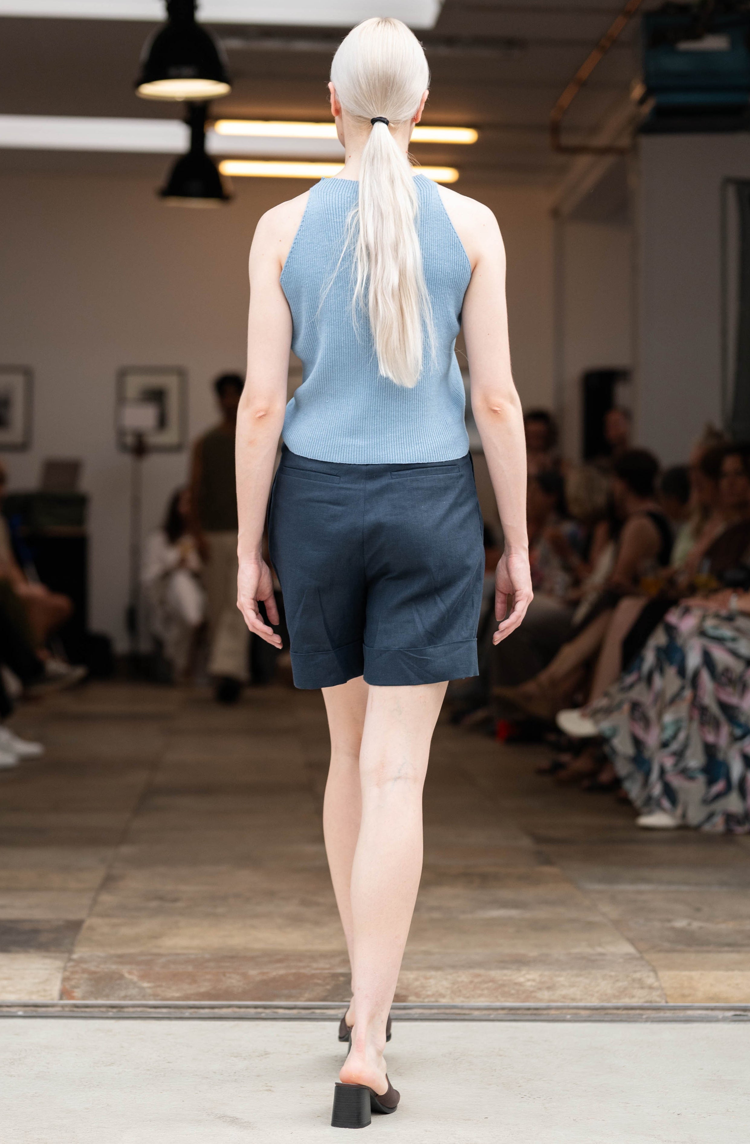 NNIstudio - SPAZIO Shorts Leinen - Boulder Beige - XS -