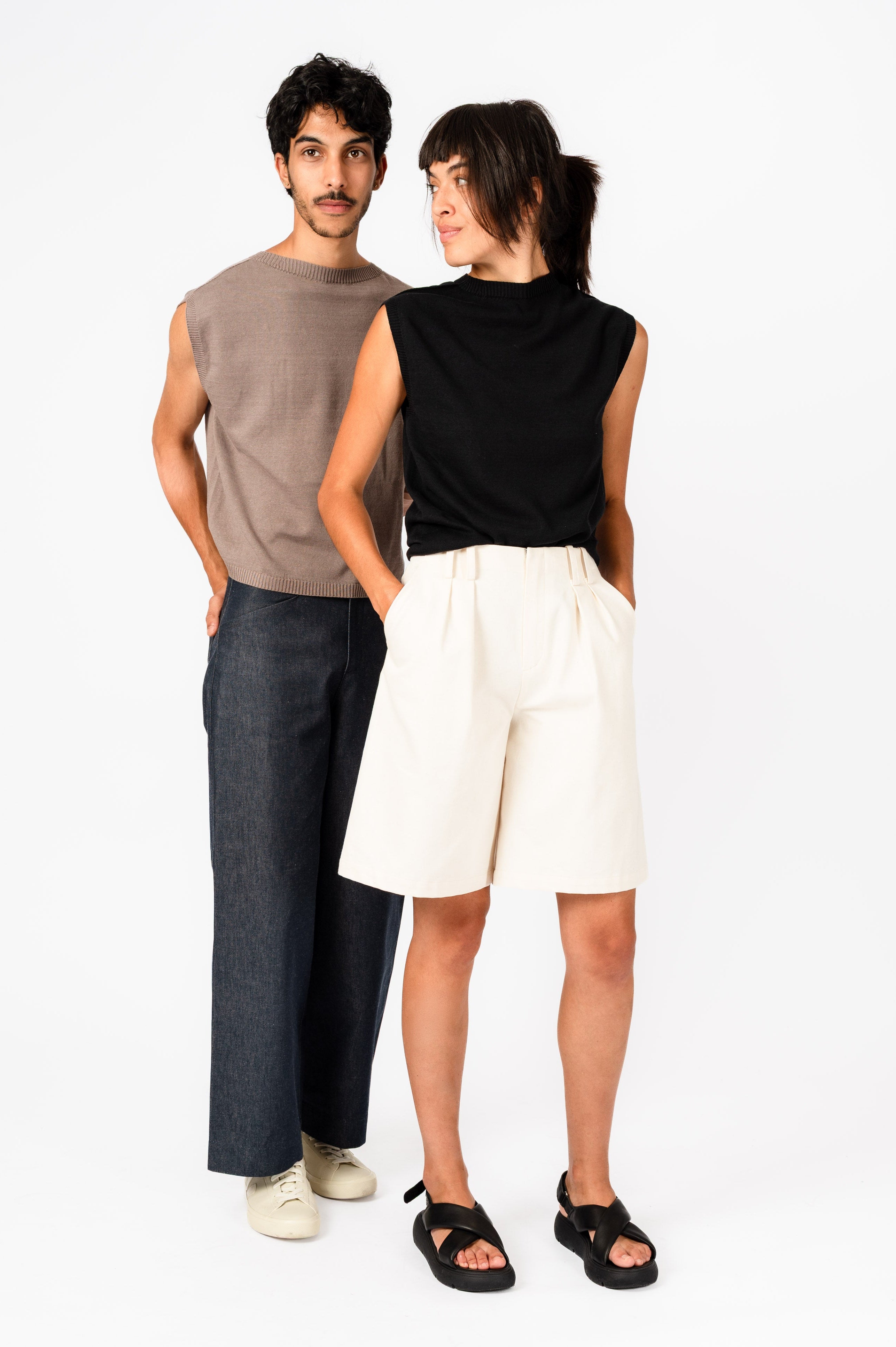 NNIstudio - SQUARE Strick-Pullunder Linen - Woodsmoke Brown - XS -