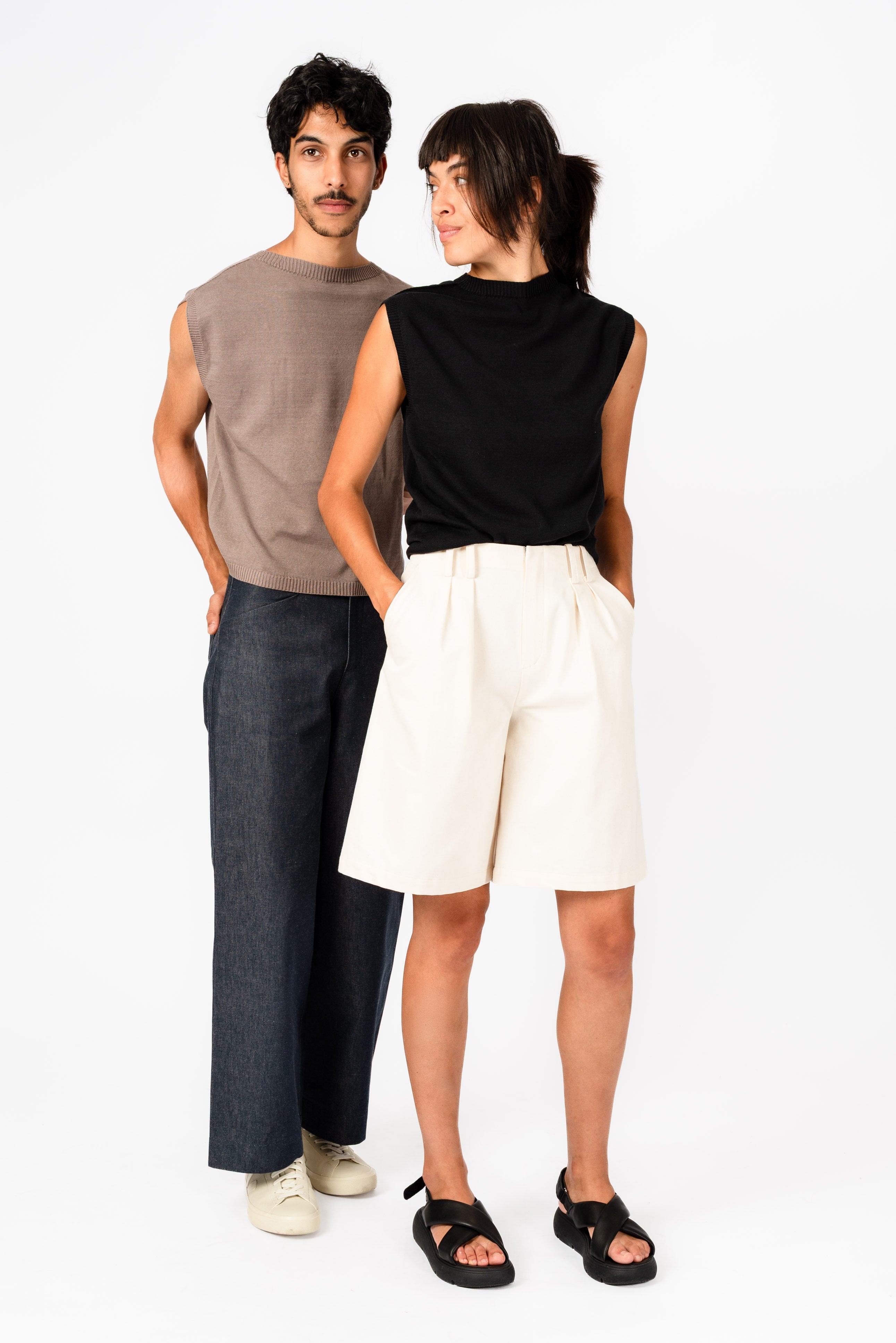 NNIstudio - SQUARE Strick-Pullunder Linen - Woodsmoke Brown - XS -