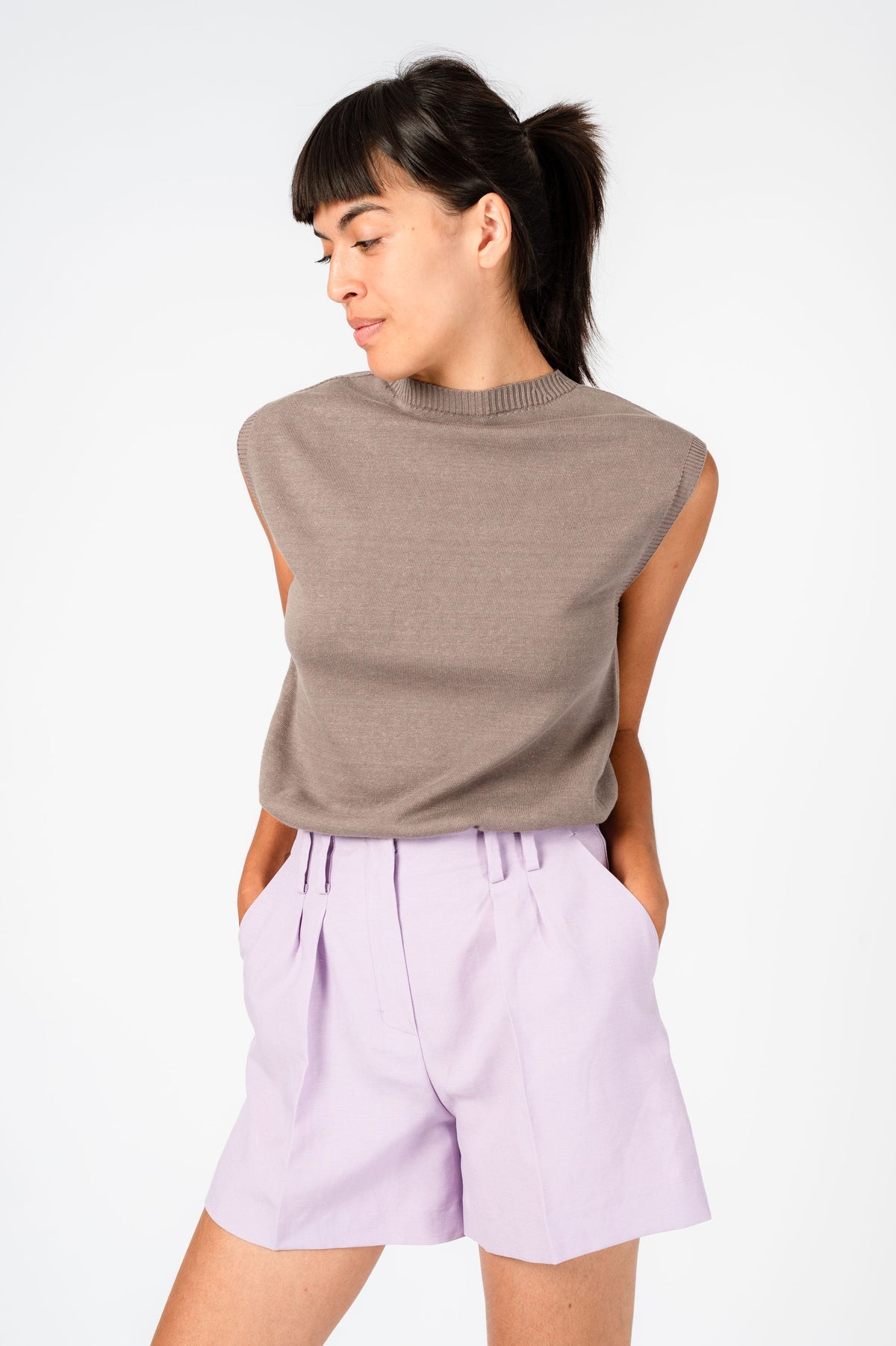 NNIstudio - SQUARE Strick-Pullunder Linen - Woodsmoke Brown - XS -