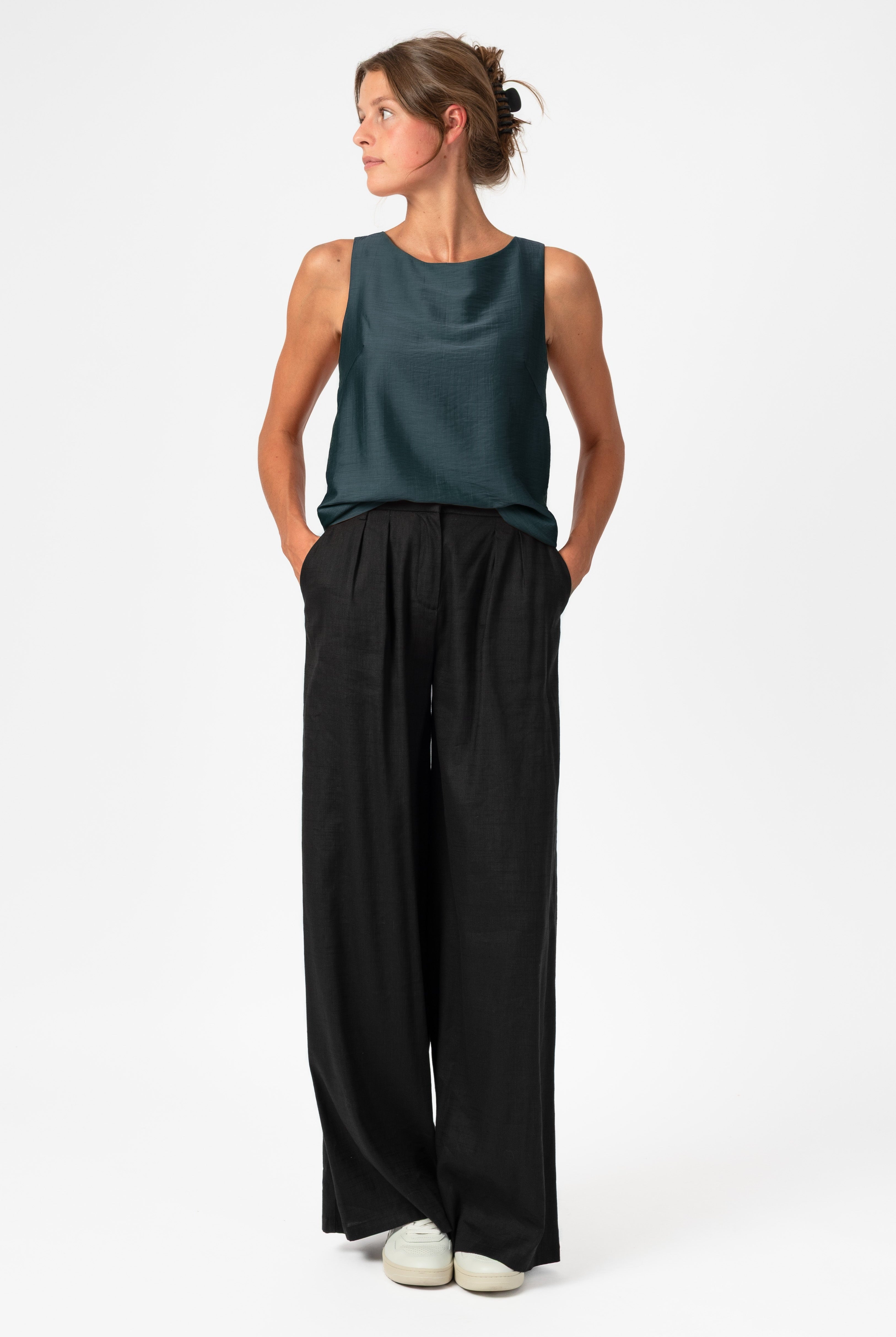 NNIstudio - STRAIGHT Top Silk - Phantom Black - XS -