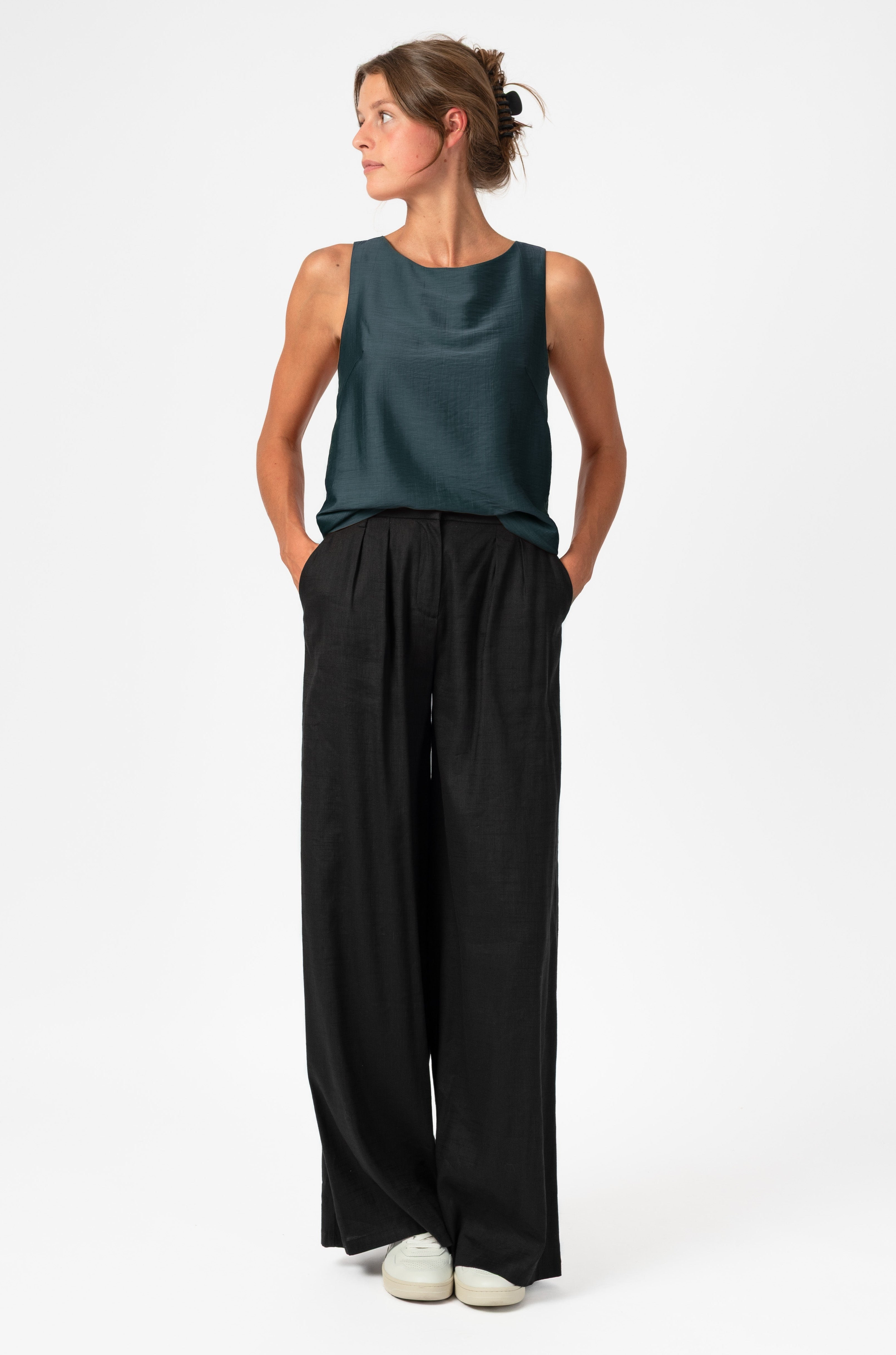 NNIstudio - STRAIGHT Top Silk - Phantom Black - XS -