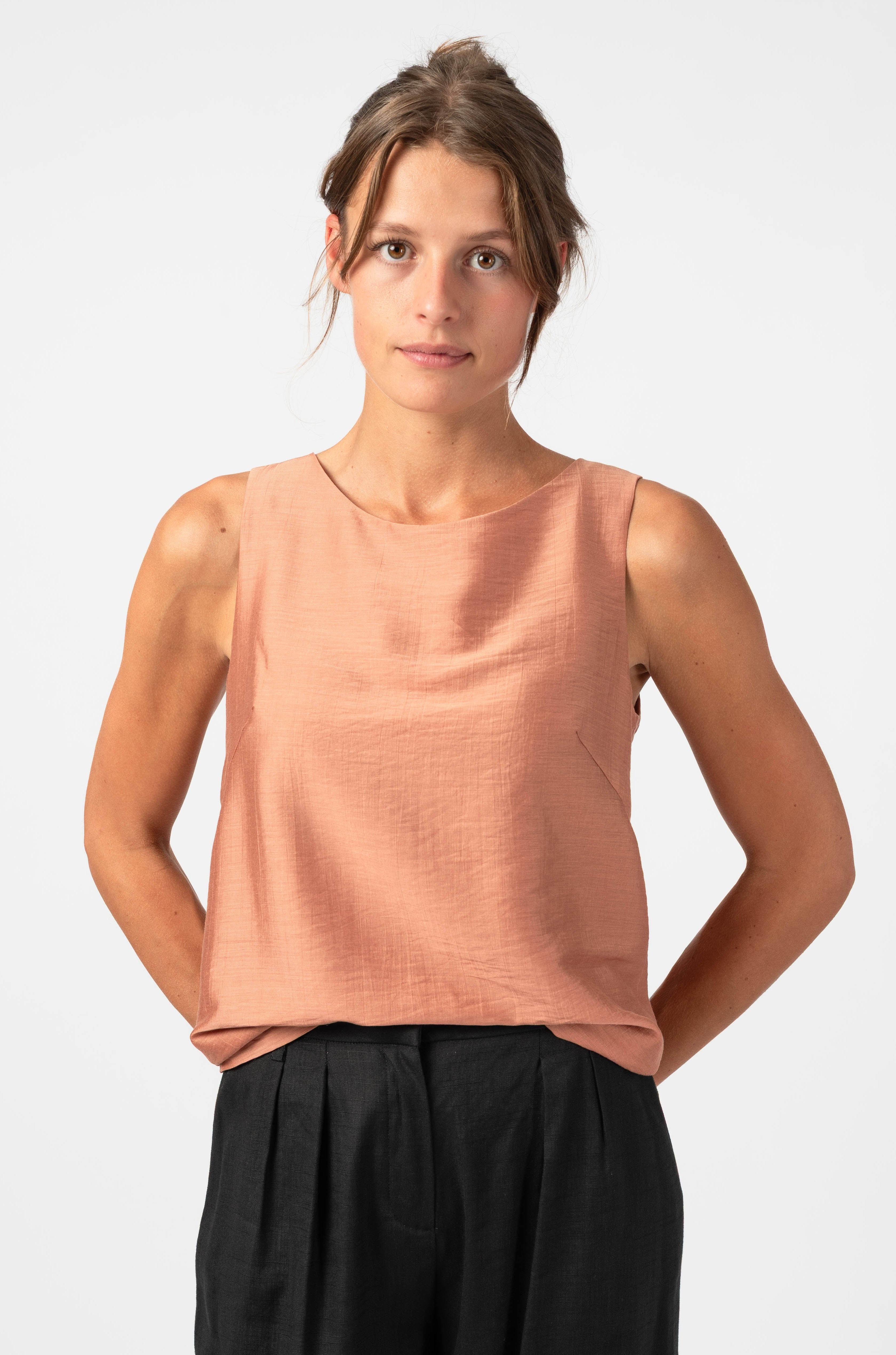 NNIstudio - STRAIGHT Top Silk - Phantom Black - XS -