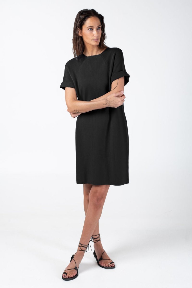 NNIstudio - SWING Kleid - Schwarz - XS -