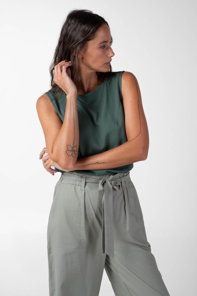 NNIstudio - UP Shirt - Grün - XS/S -
