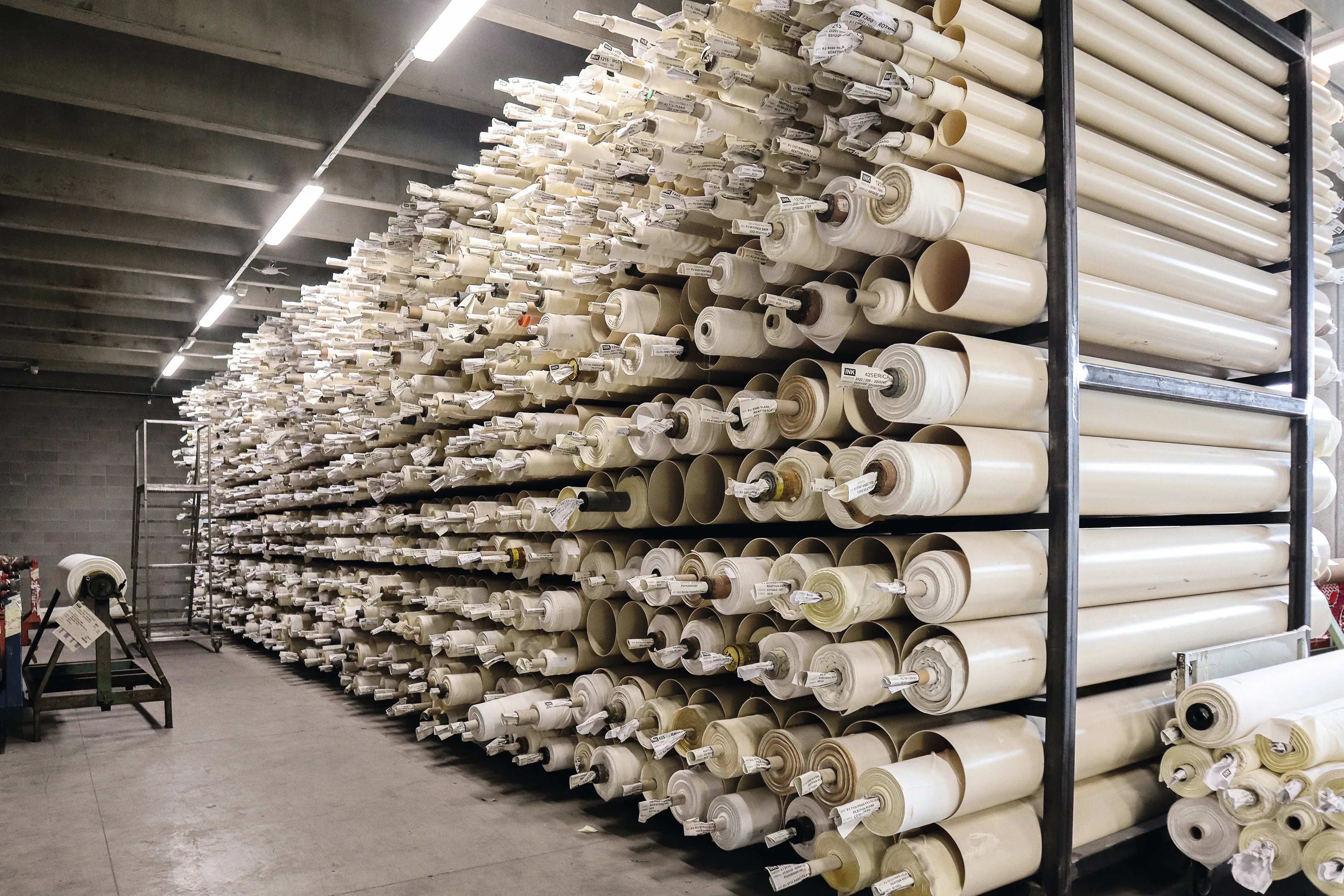 Überhangstoffe: Warum wir Stoffe mit Geschichte lieben - NNIstudio