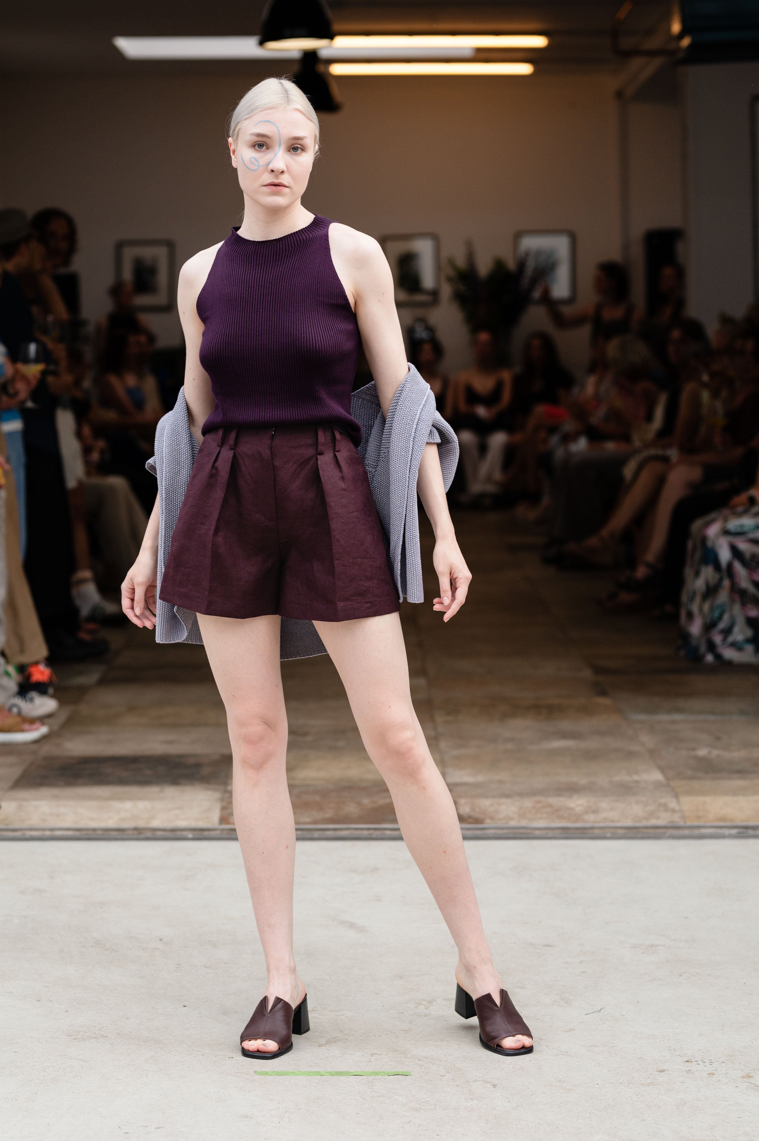 NNIstudio - BERMUDA Shorts Short - Chocolate Plum - XS -