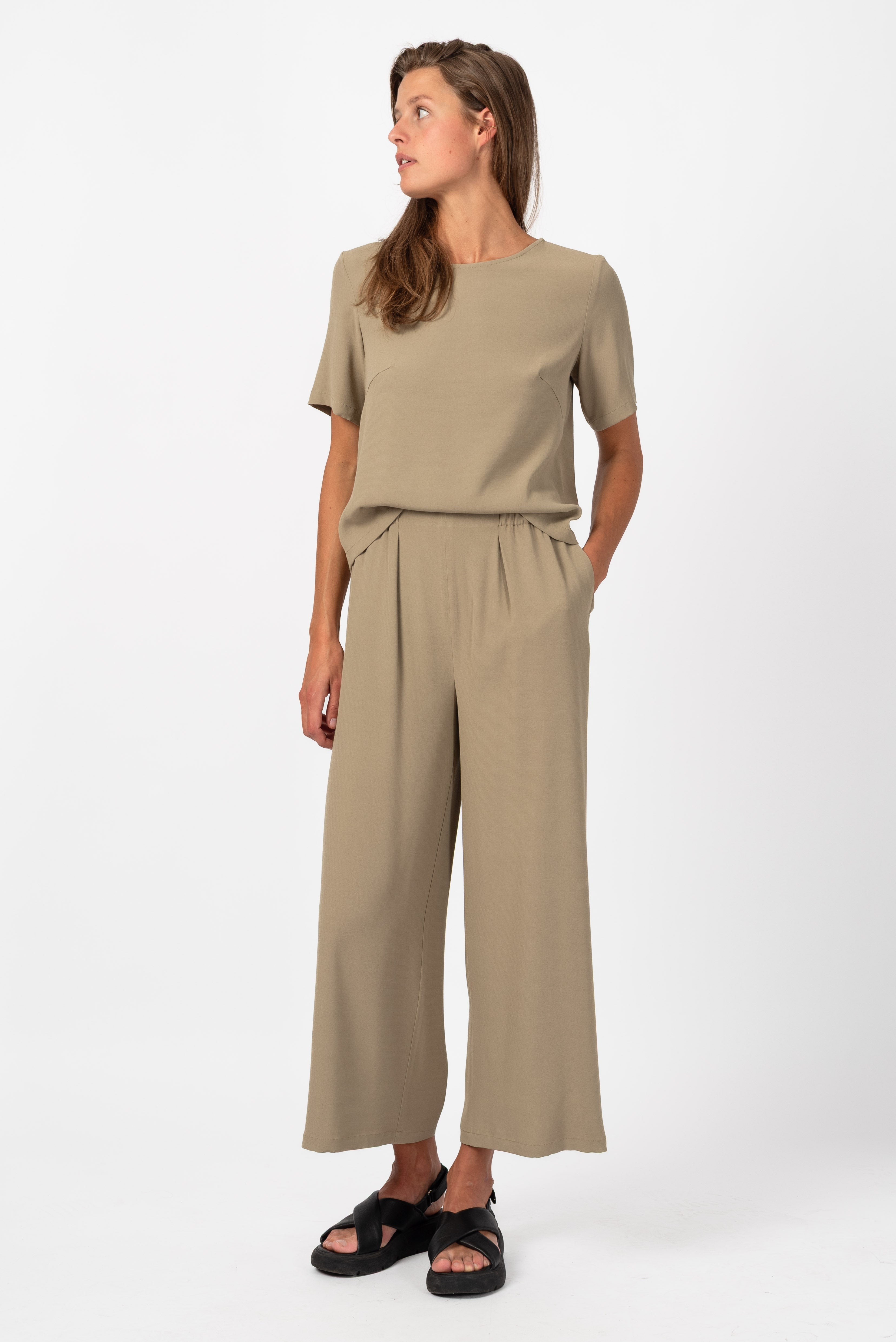 NNIstudio - BOLD Shirt - Chinchilla Sand - XS/S - 
