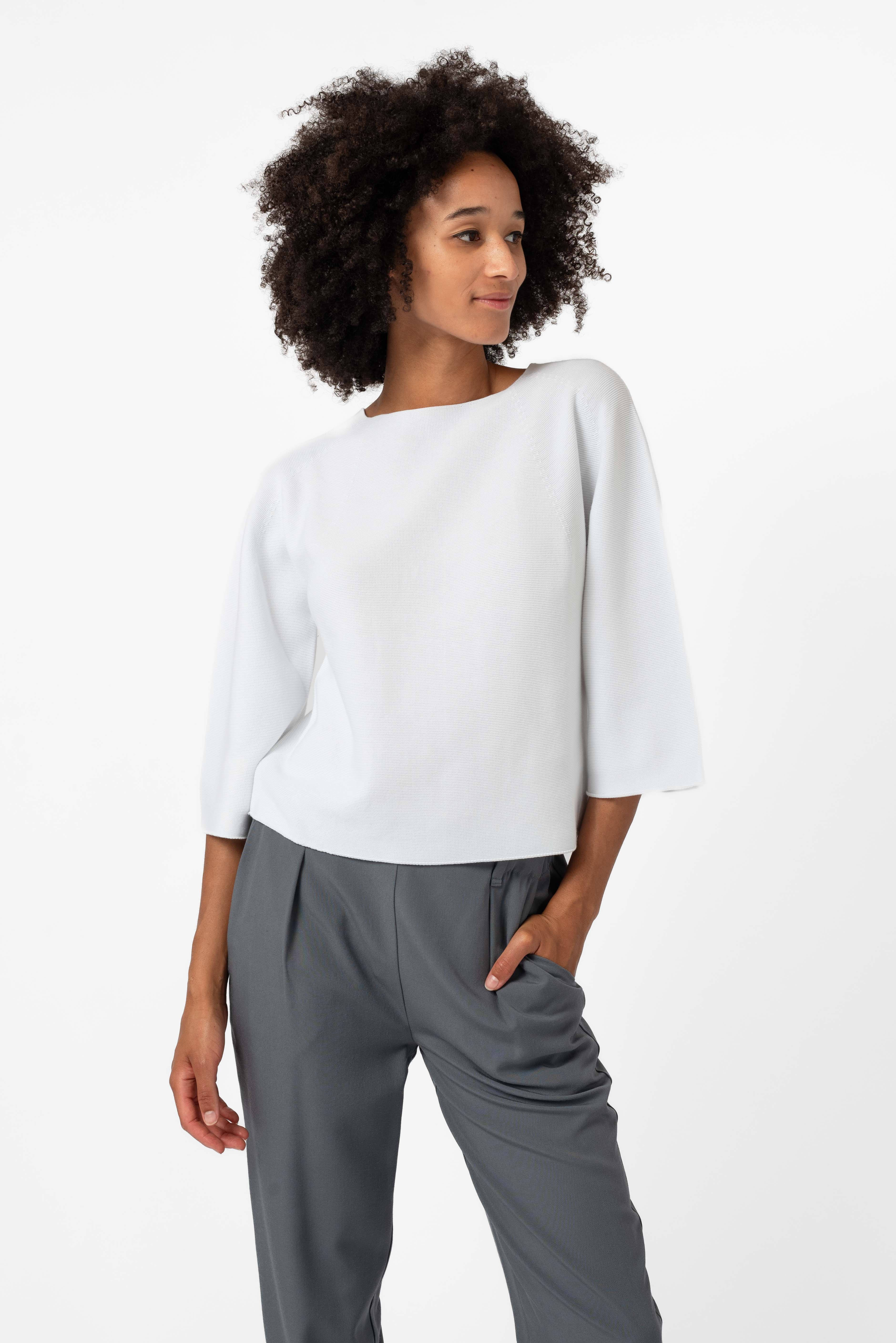 NNIstudio - BOXY Pullover - White - XS - 