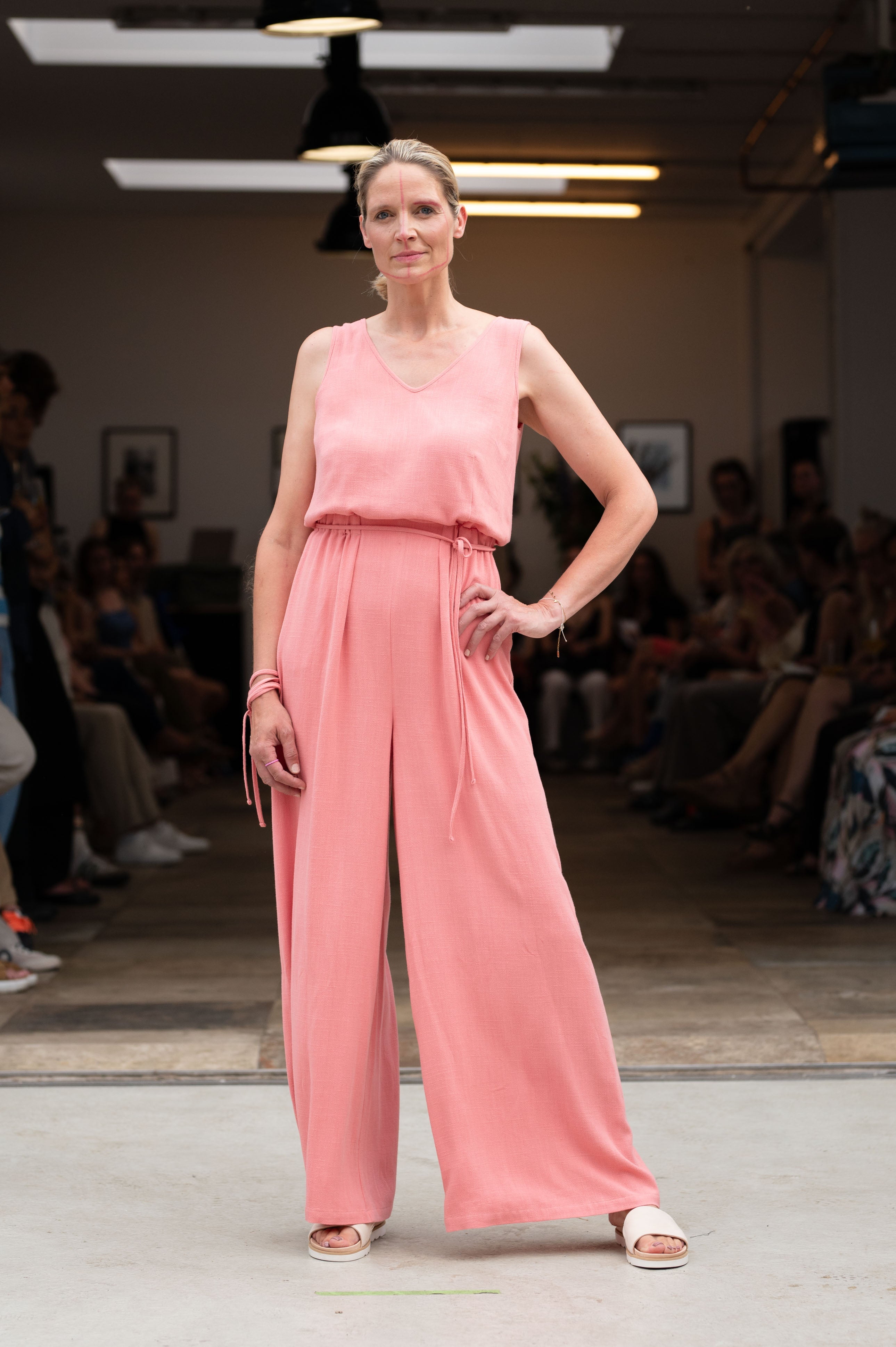 NNIstudio - LAB | FLAIR 1.5 Overall - Neon Flare - XS -