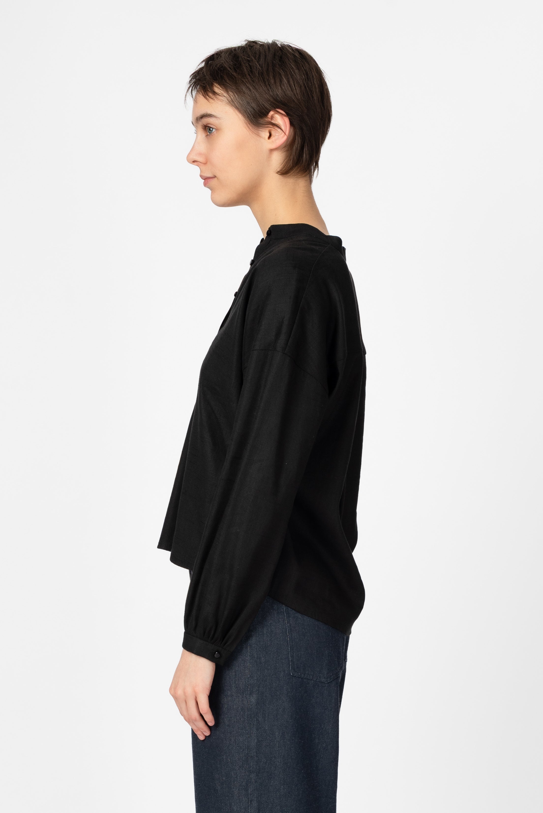 NNIstudio - LAB I SLEEK Bluse Leinen - Phantom Black - XS/S - 