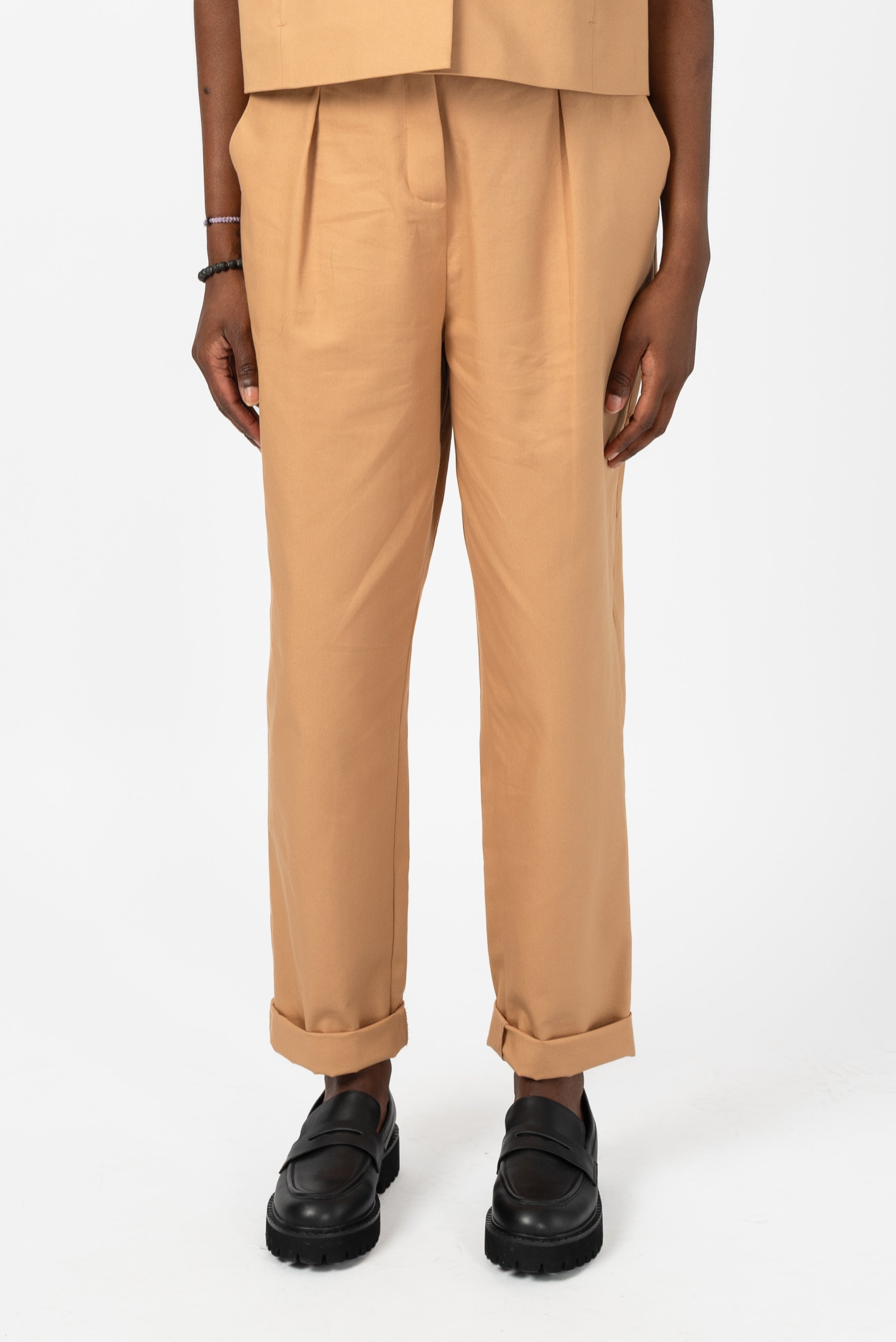 NNIstudio - LAB | OFFICE 2.0 Hose Cotton High - Camel - S - 