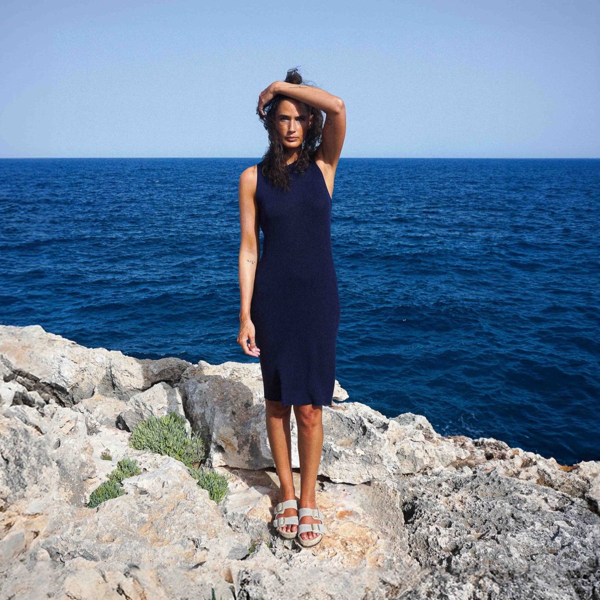 NNIstudio - NECKLINE Kleid - Nachtblau - XS - 