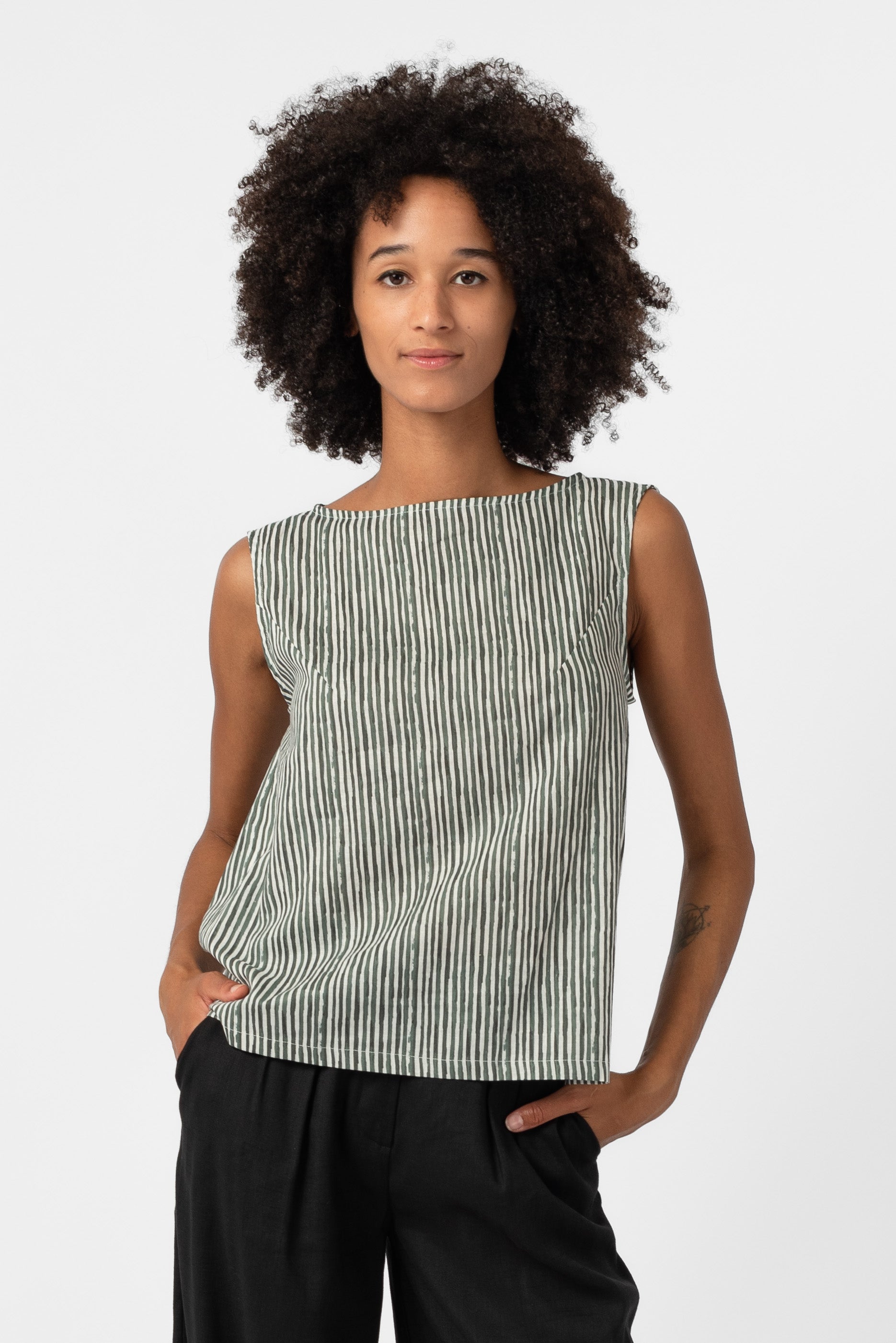 NNIstudio - PAINT Shirt - Beetle Green - XS/S - 