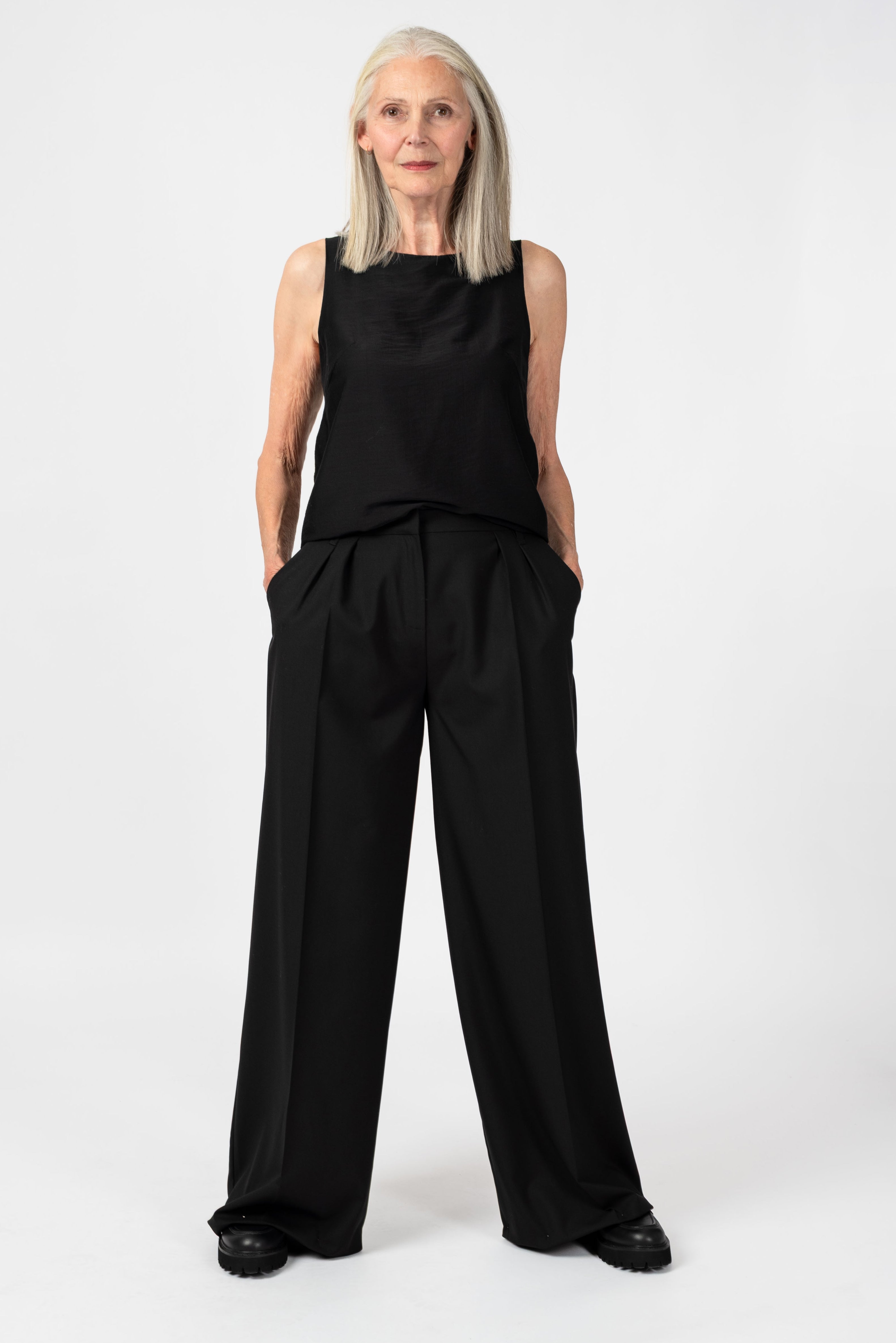 NNIstudio - STRAIGHT Top Silk - Cork Cream - XS -