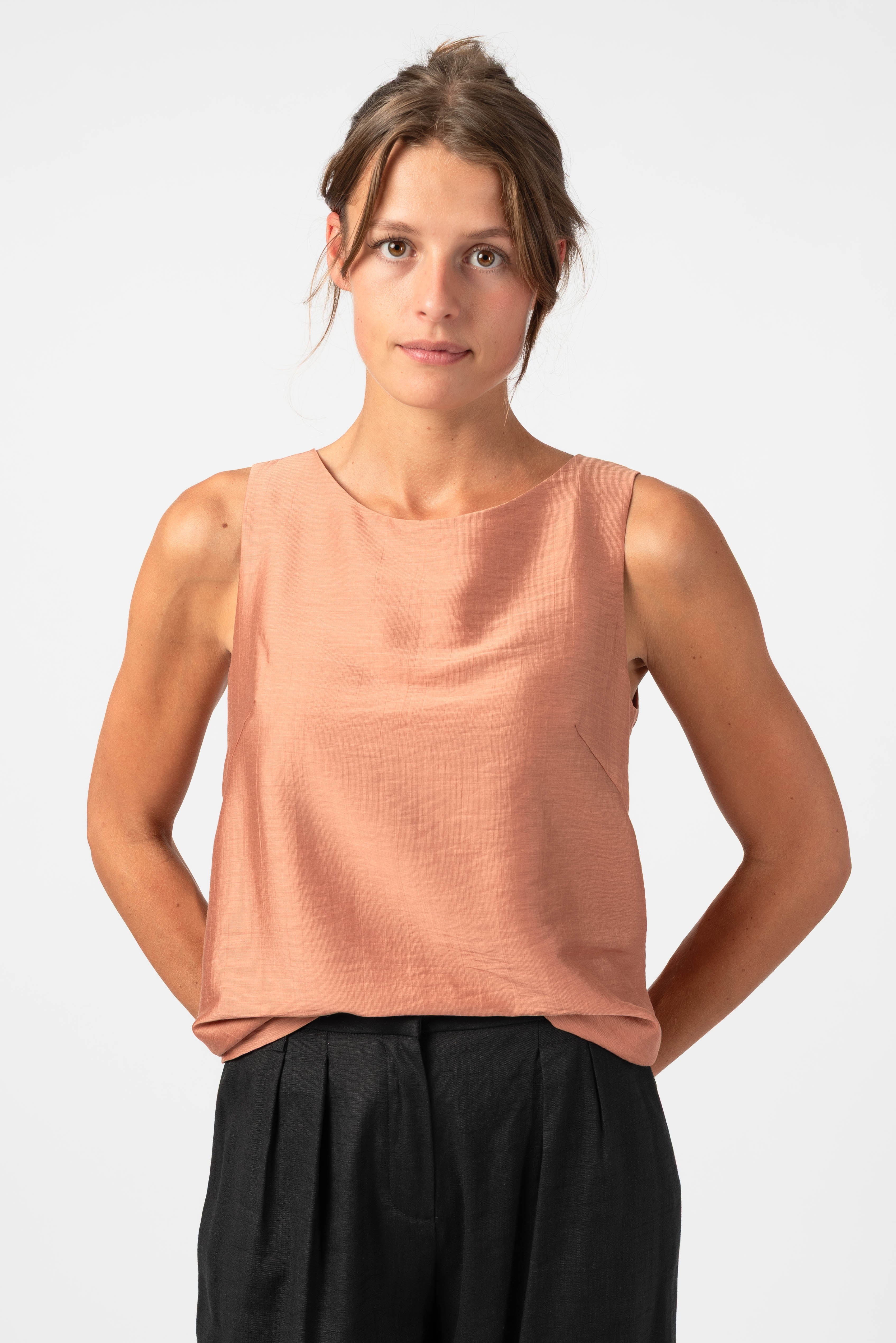 NNIstudio - STRAIGHT Top Silk - Phantom Black - XS - 