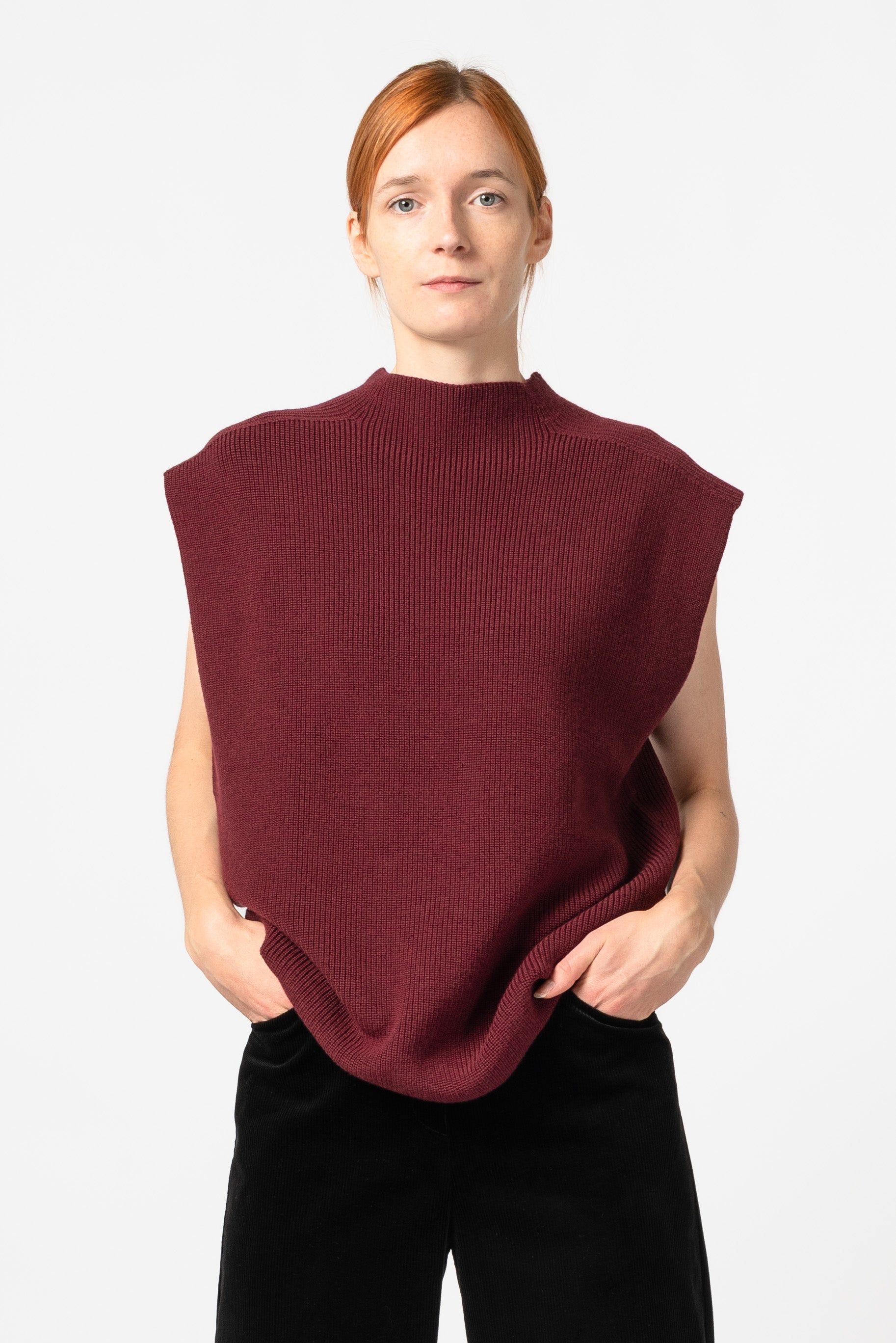 NNIstudio - TURTLENECK Strick - Pullunder - Phantom Black - XS - 