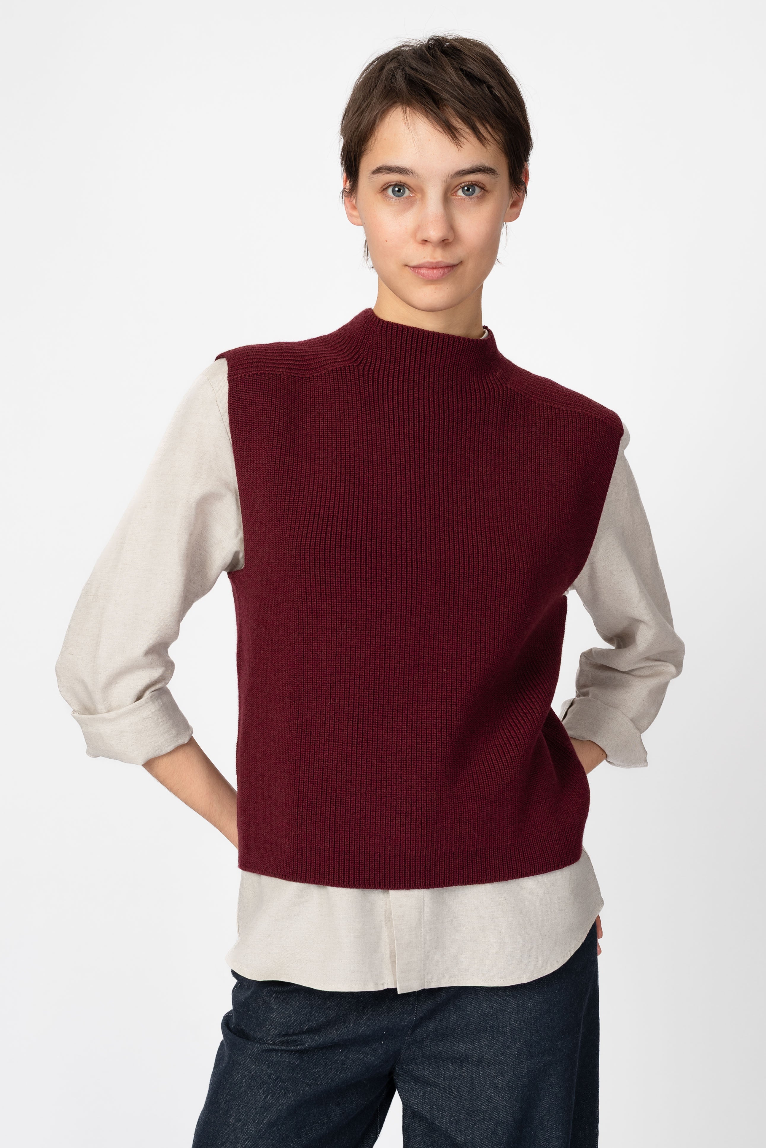 NNIstudio - TURTLENECK Strick - Pullunder - Red Mahogany - XS - 